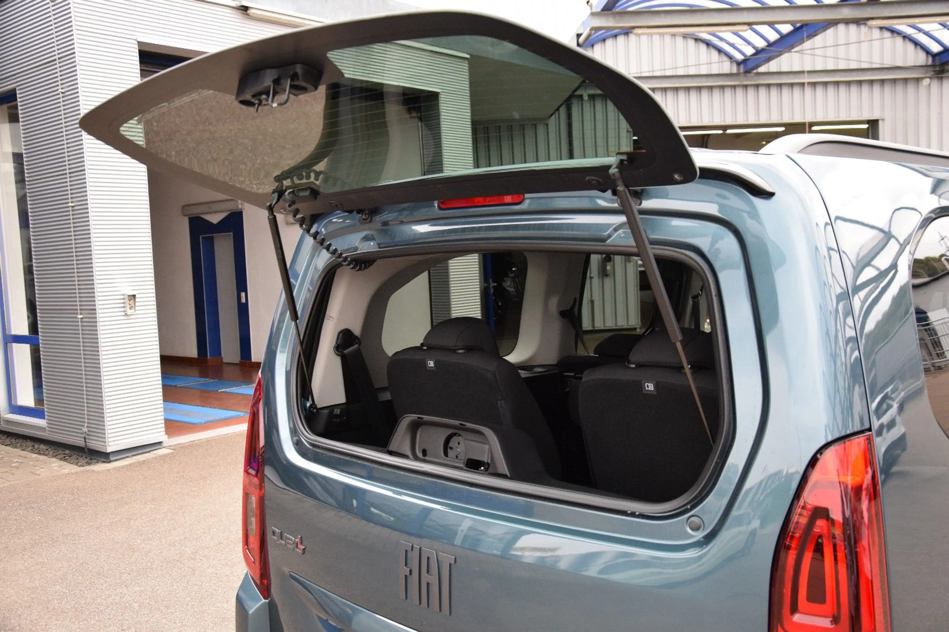 Fiat Qubo L BlueHDi 130 AT NAV 7-SITZE DACHRELING AHK — photo 7