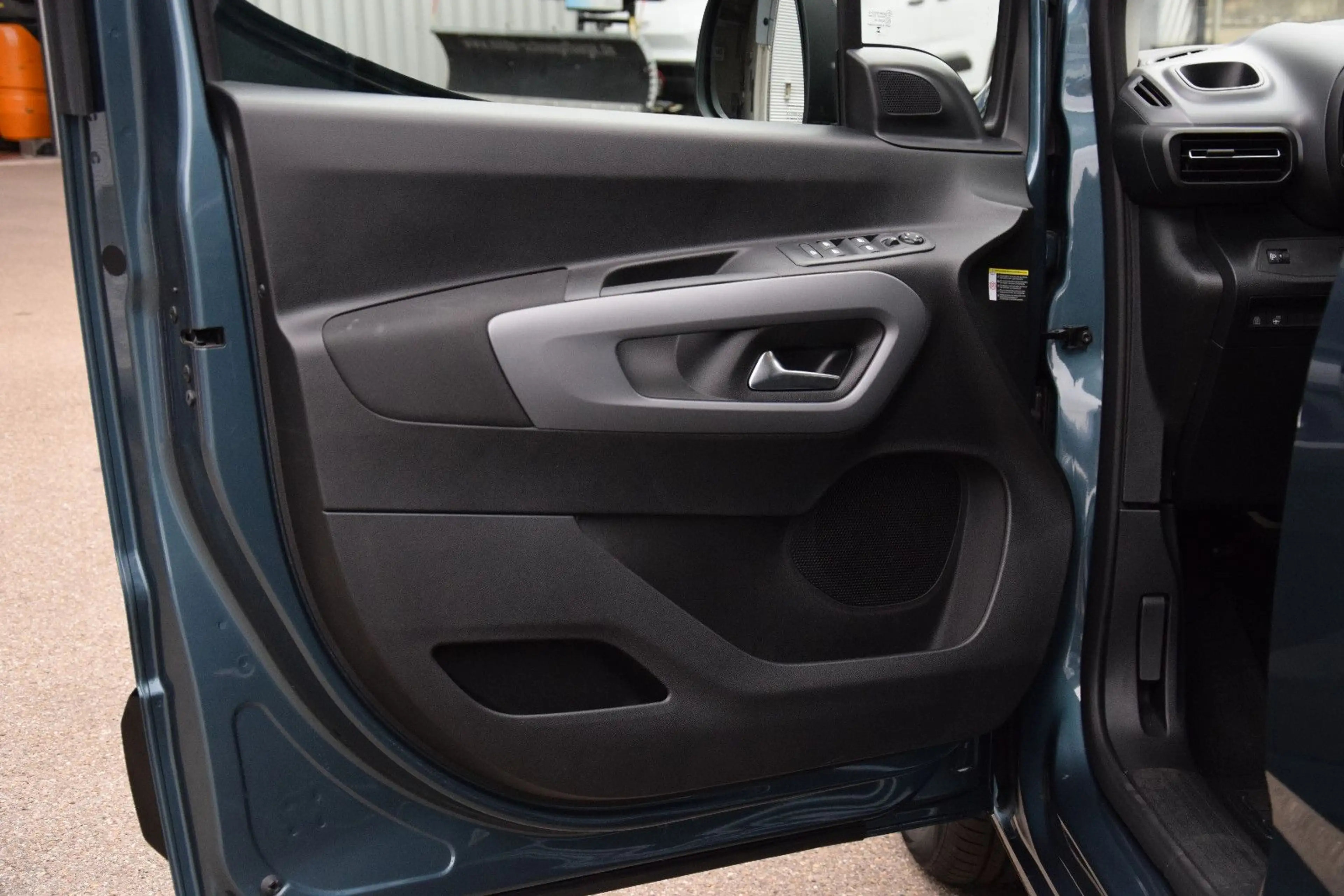 Fiat Qubo L BlueHDi 130 AT NAV 7-SITZE DACHRELING AHK — photo 14