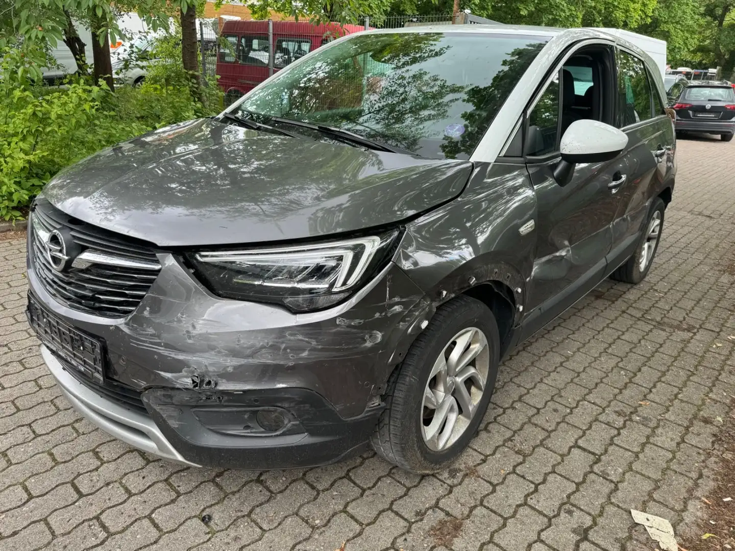 Opel Crossland X 1.2 DI Turbo 81kW INNOVATION S/S Grau - 1