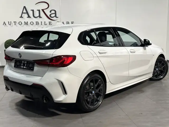 BMW 1 Series view 4
