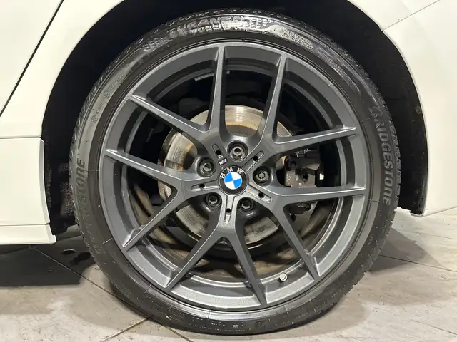 BMW 1 Series view 3
