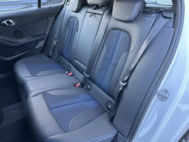 BMW 1 Series view 10