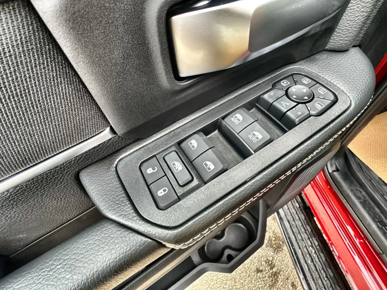 RAM 2500 снимка RAM 2500