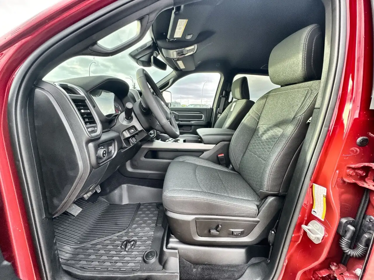 RAM 2500 снимка RAM 2500