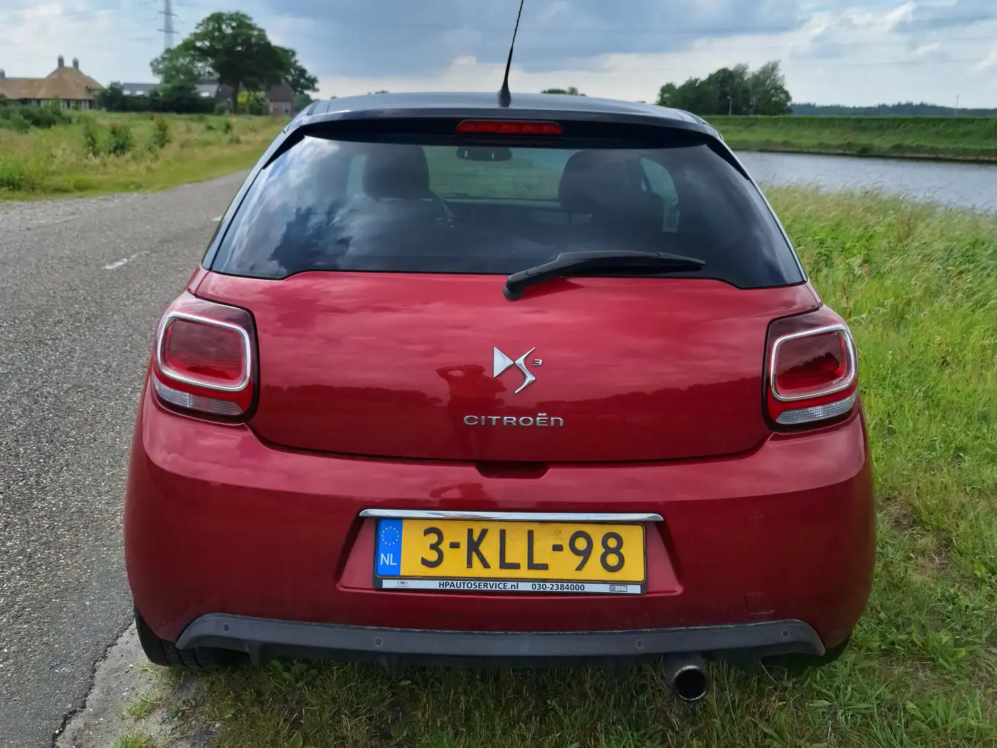Citroen DS3 DS3 1.2 VTi Chic Rood - 2