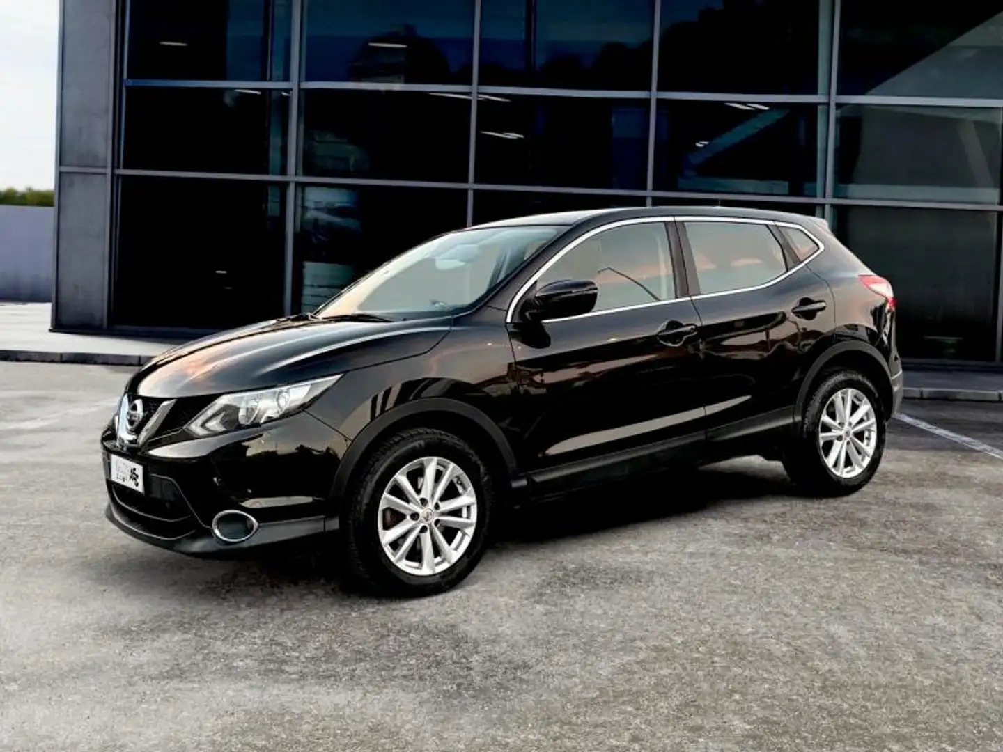 Nissan Qashqai 1.5 dci 110cv E6 - 1