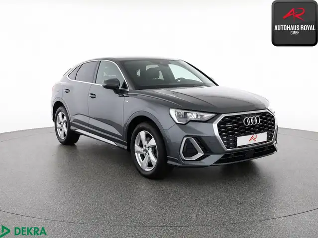 Audi Q3 view 6