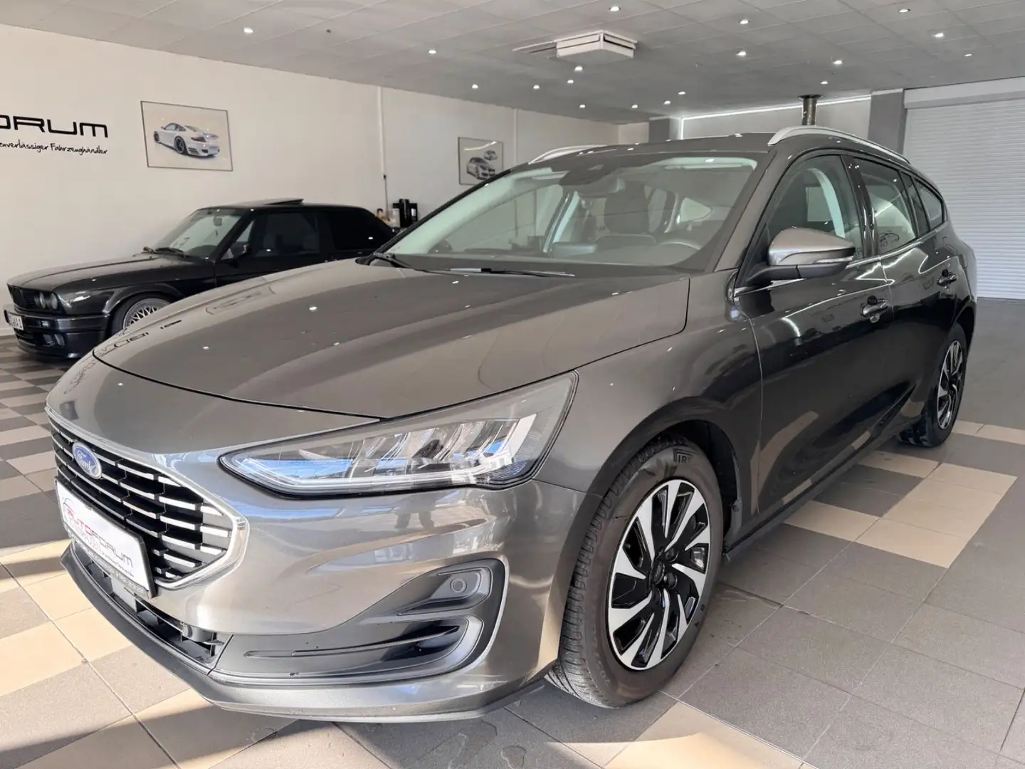 Ford Focus Turnier Titanium Style Grijs - 2