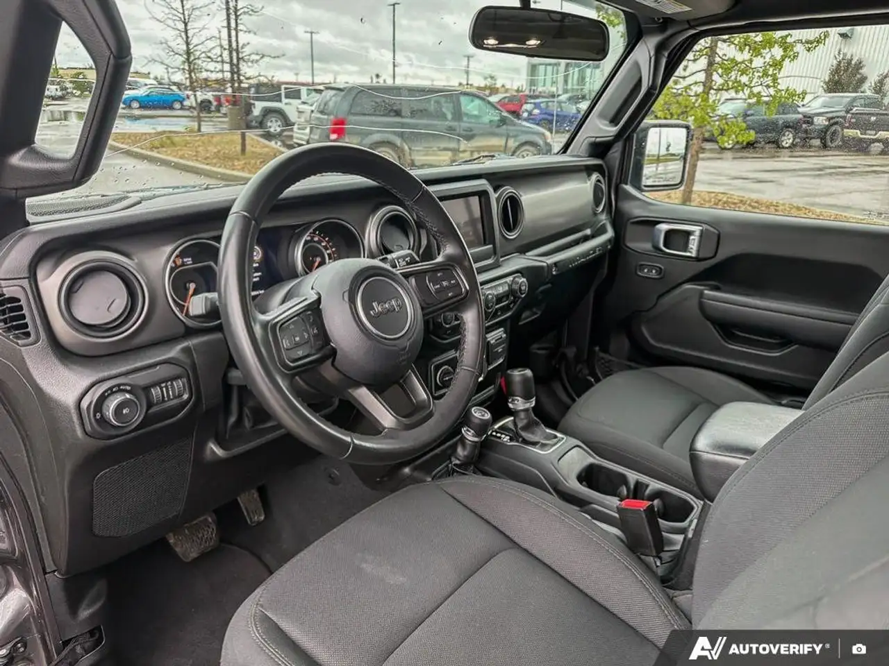 Jeep Wrangler снимка Jeep Wrangler