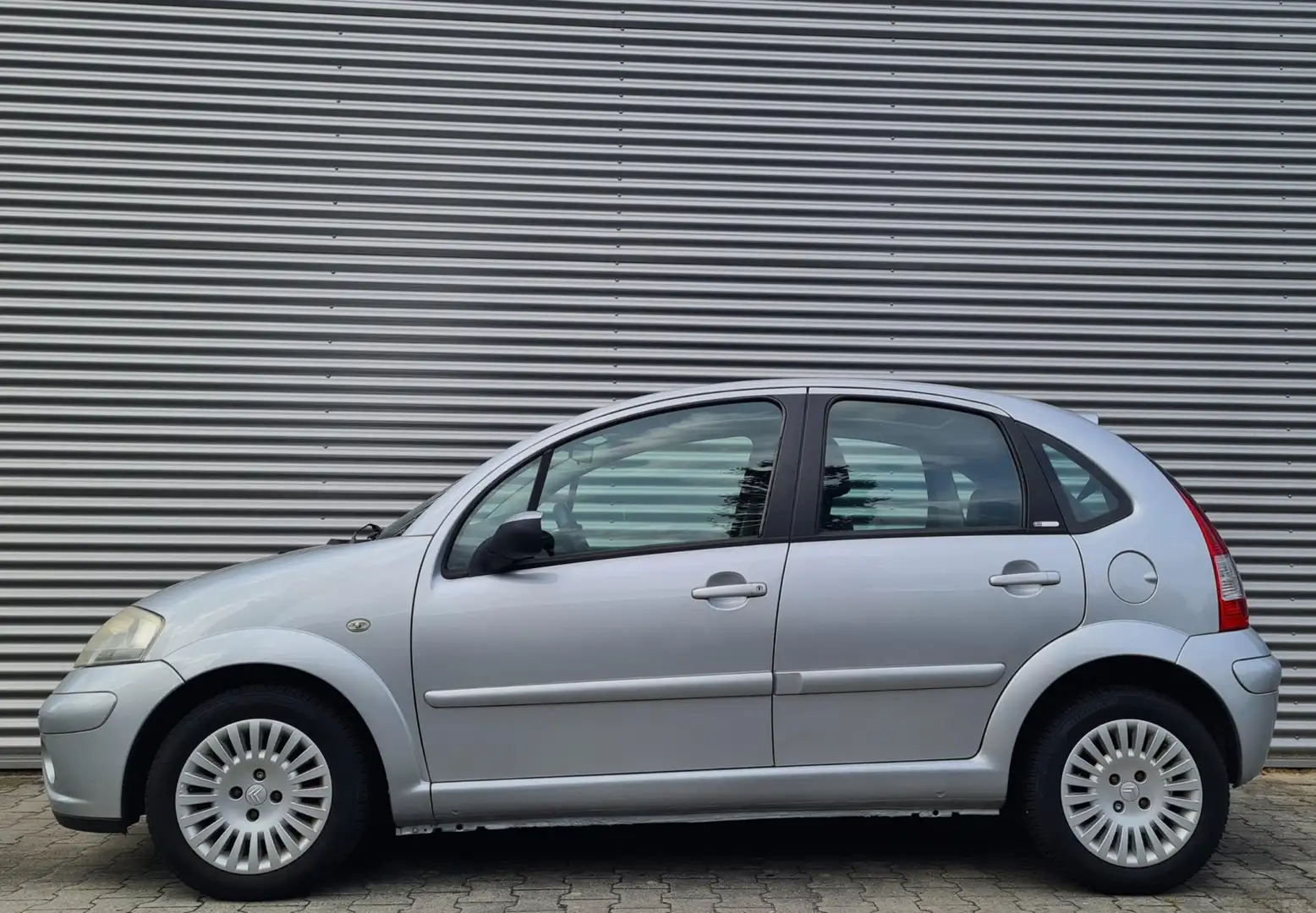 Citroen C3 1.4i-16V Exclusive 06-2007 Grijs Metallic Grijs - 2