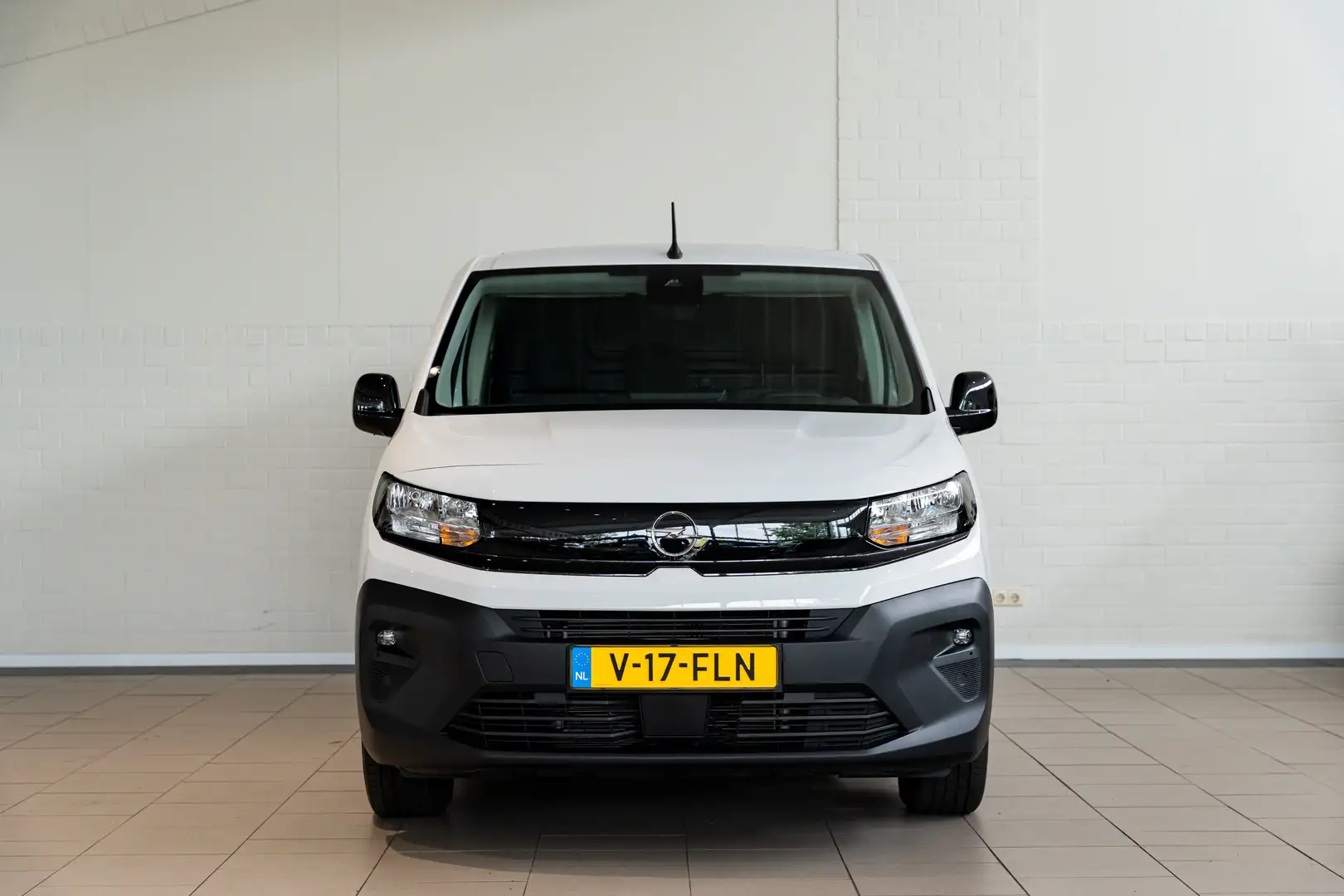 Opel Combo 1.5 BlueHDi 100 S&S L1 | 3 Zitplaatsen | Parkeerse Wit - 2