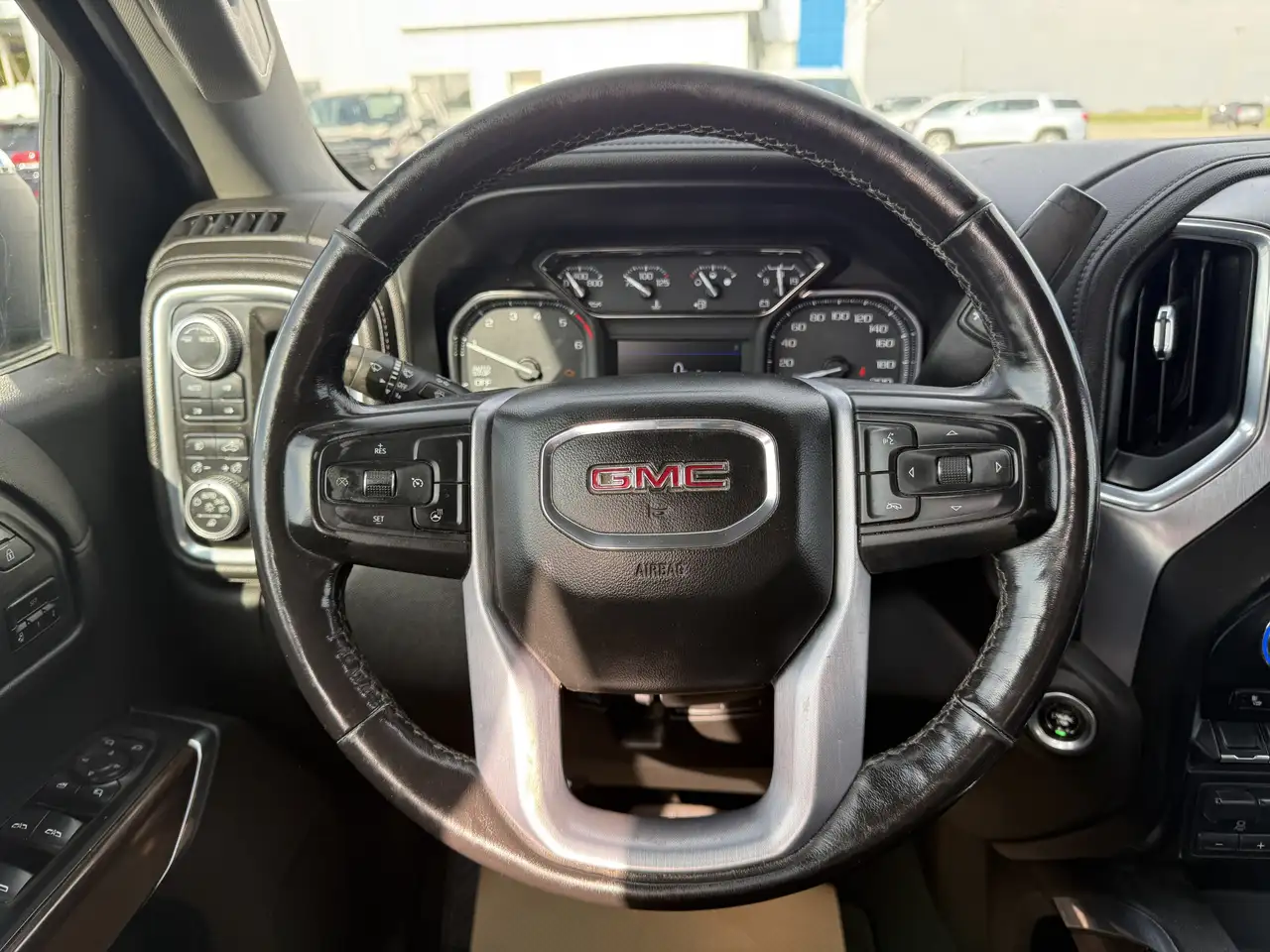 GMC Sierra 1500 снимка GMC Sierra 1500
