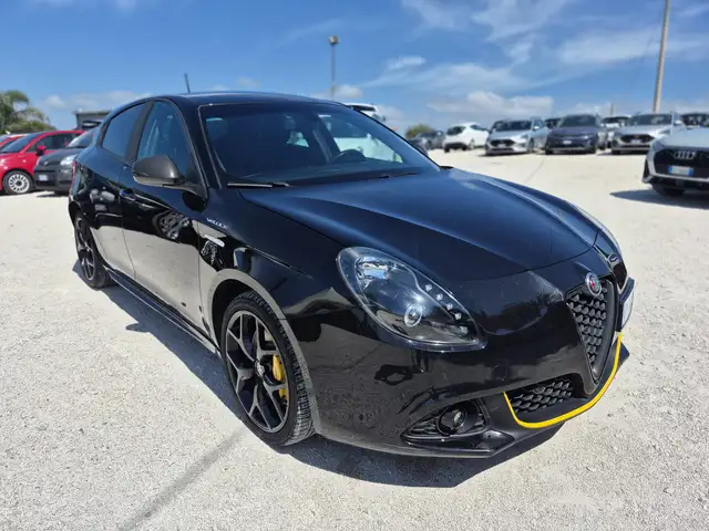 Alfa Romeo Giulietta view 5