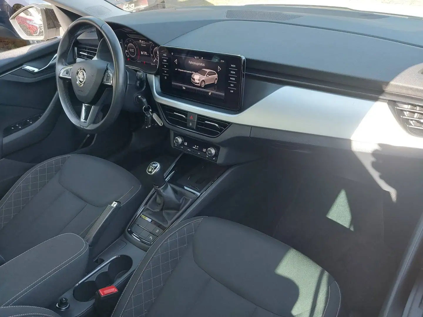 Skoda Scala Drive 125+StHz+LED+AppC+Pano+Navi+Shz Weiß - 2