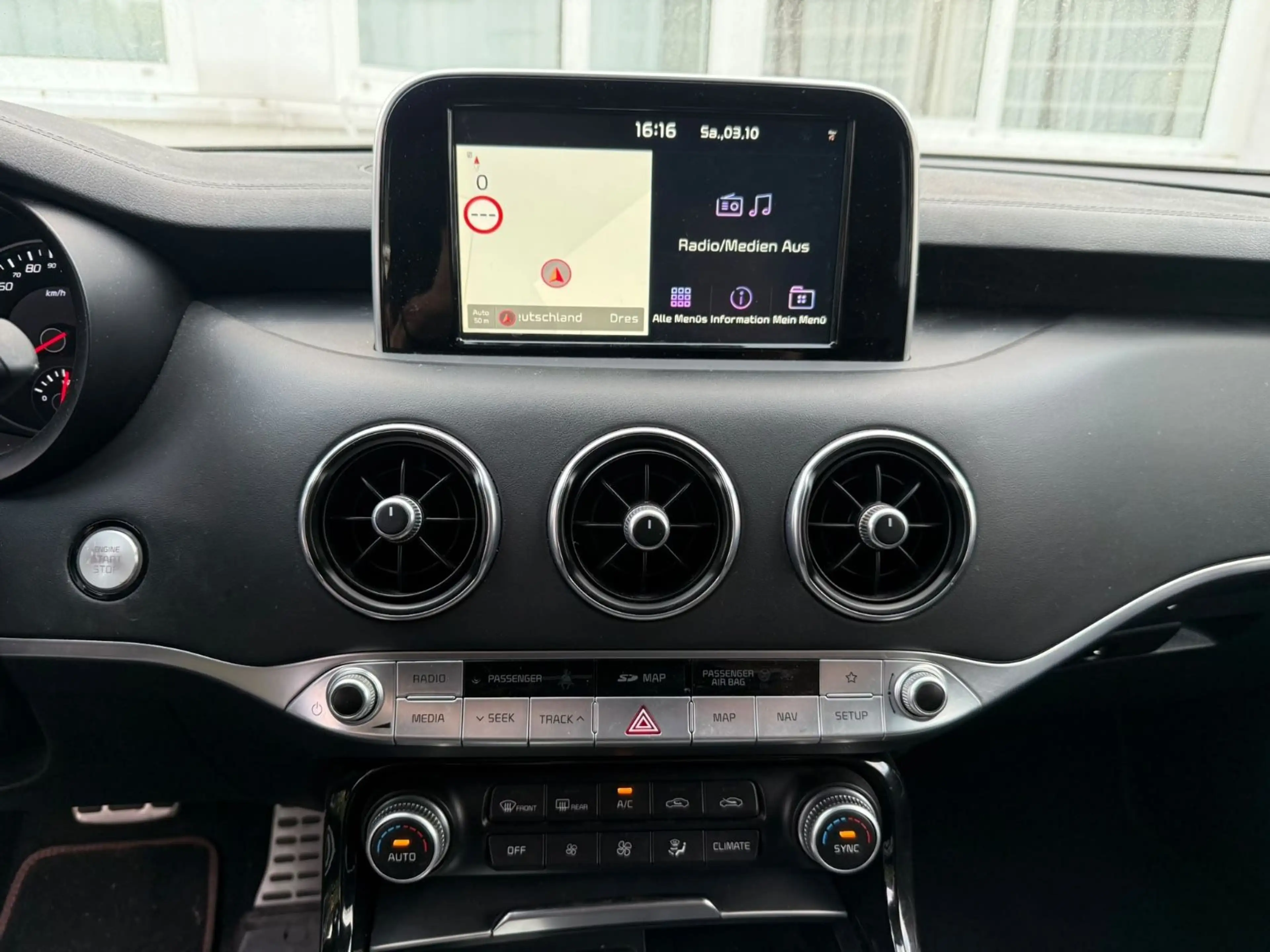 Kia Stinger GT 3.3 V6 4WD *BASTUCK-AGA*PANO*ACC*HUD* — photo 8