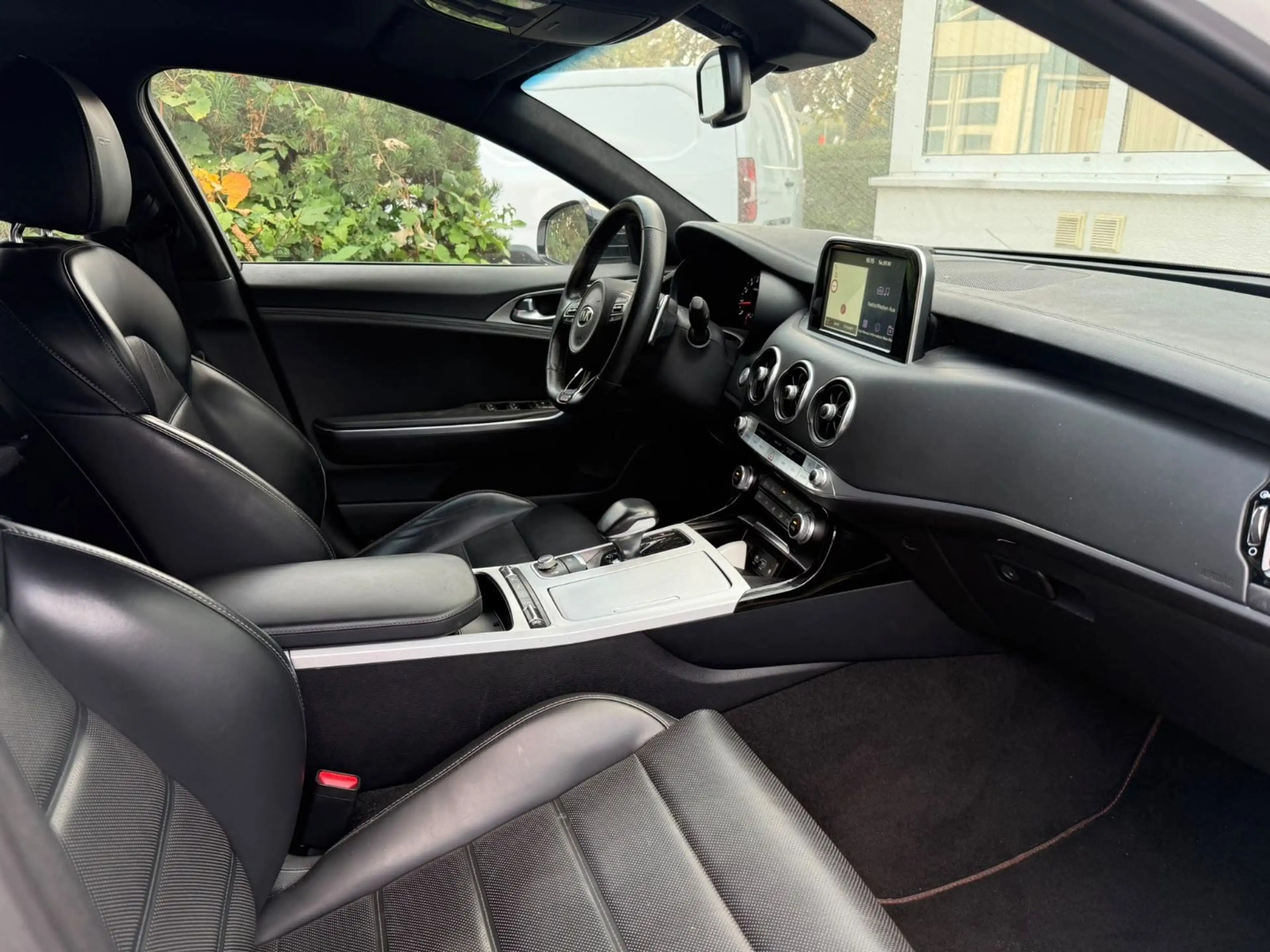 Kia Stinger GT 3.3 V6 4WD *BASTUCK-AGA*PANO*ACC*HUD* — photo 6