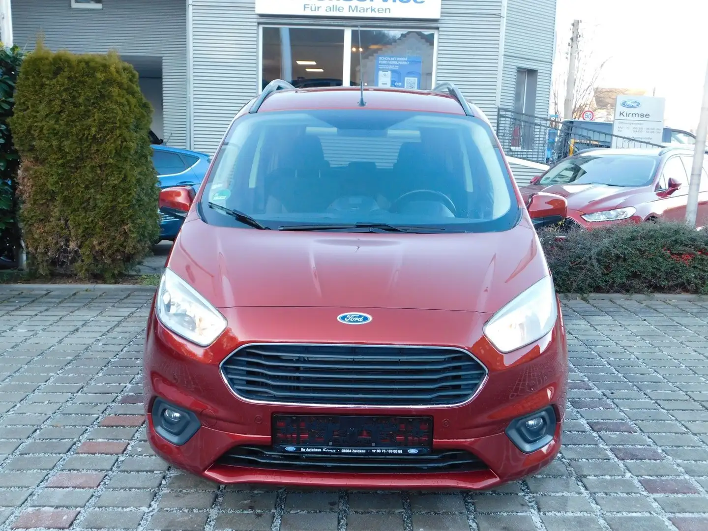 Ford Tourneo Courier Titanium Rouge - 2