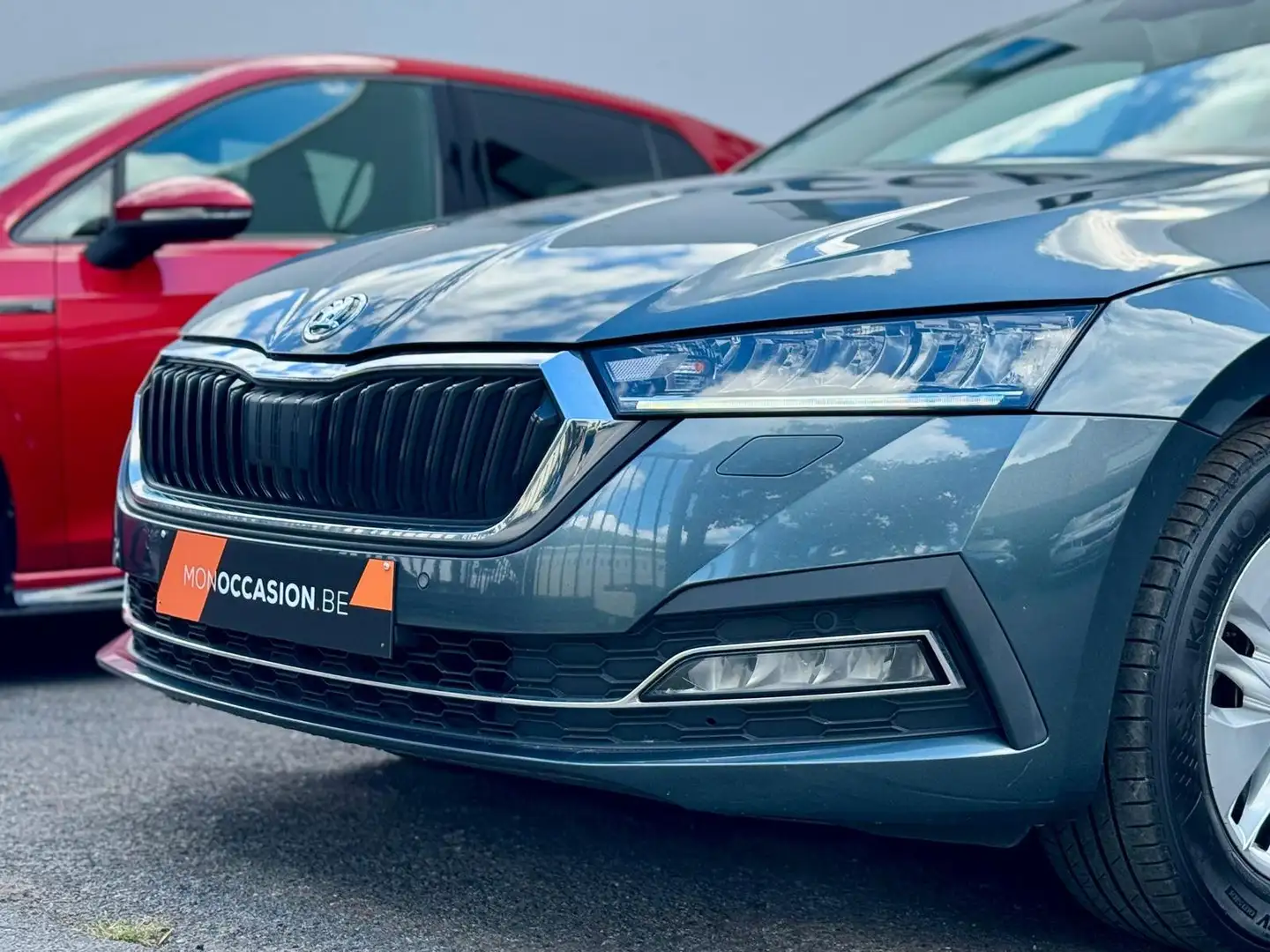 Skoda Octavia SW 2.0TDi Ambition *Cockpit*CarPlay*SGCHAUFF*CAM* Grau - 2