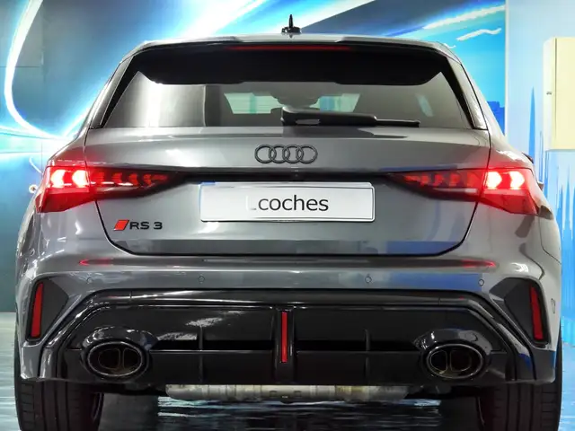 Audi RS3 view 11