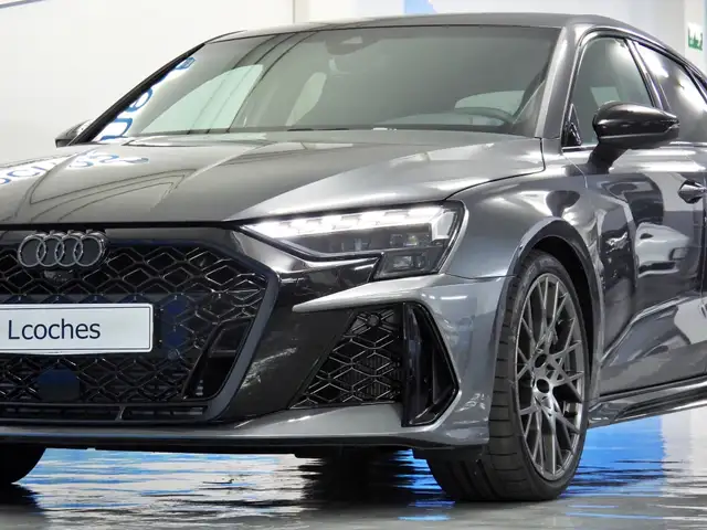 Audi RS3 view 7