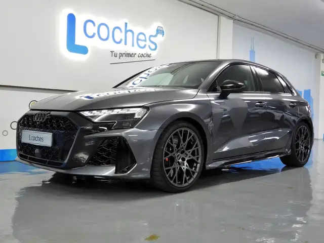 Audi RS3 view 5