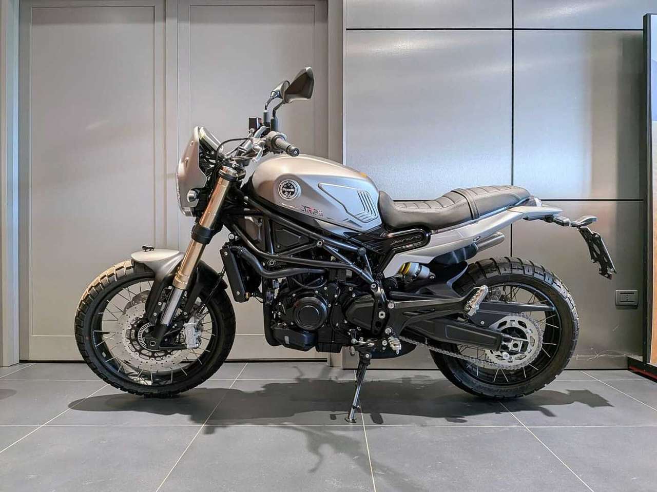 Benelli Leoncino 800 TRAIL