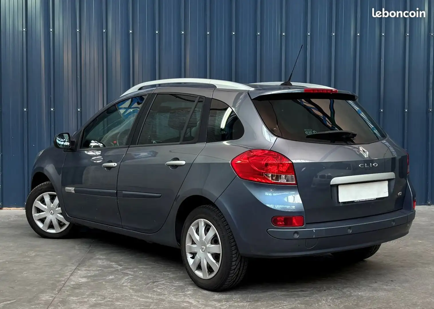 Renault Clio 3 Estate 1.5 DCI 90ch Garantie 1 An Radar de recul GPS Climatisation Bleu - 2