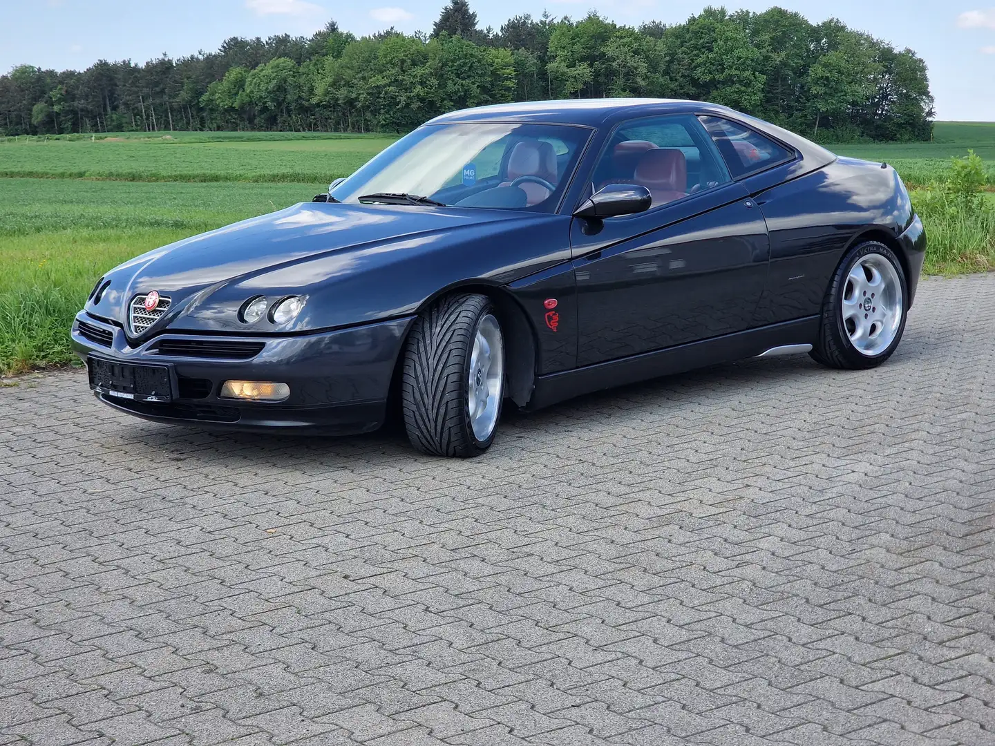 Alfa Romeo GTV 16V T.Spark Schwarz - 1