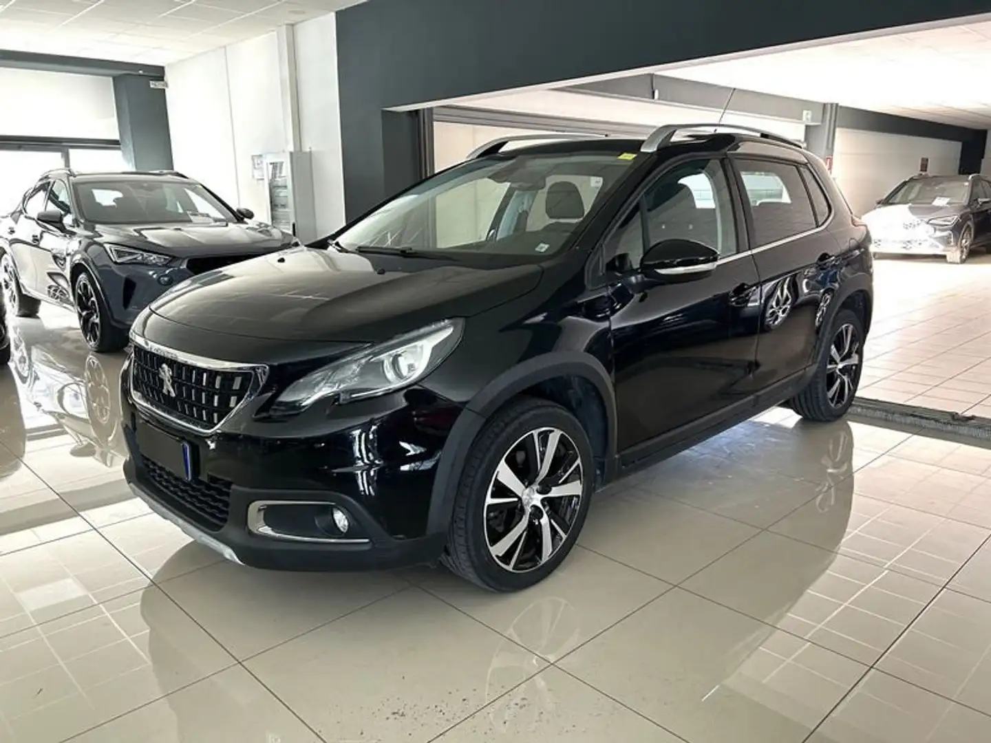 Peugeot 2008 PureTech Turbo 110 EAT6 Allure Nero - 1