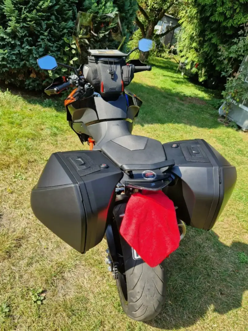 KTM 1290 Super Duke GT Orange - 2