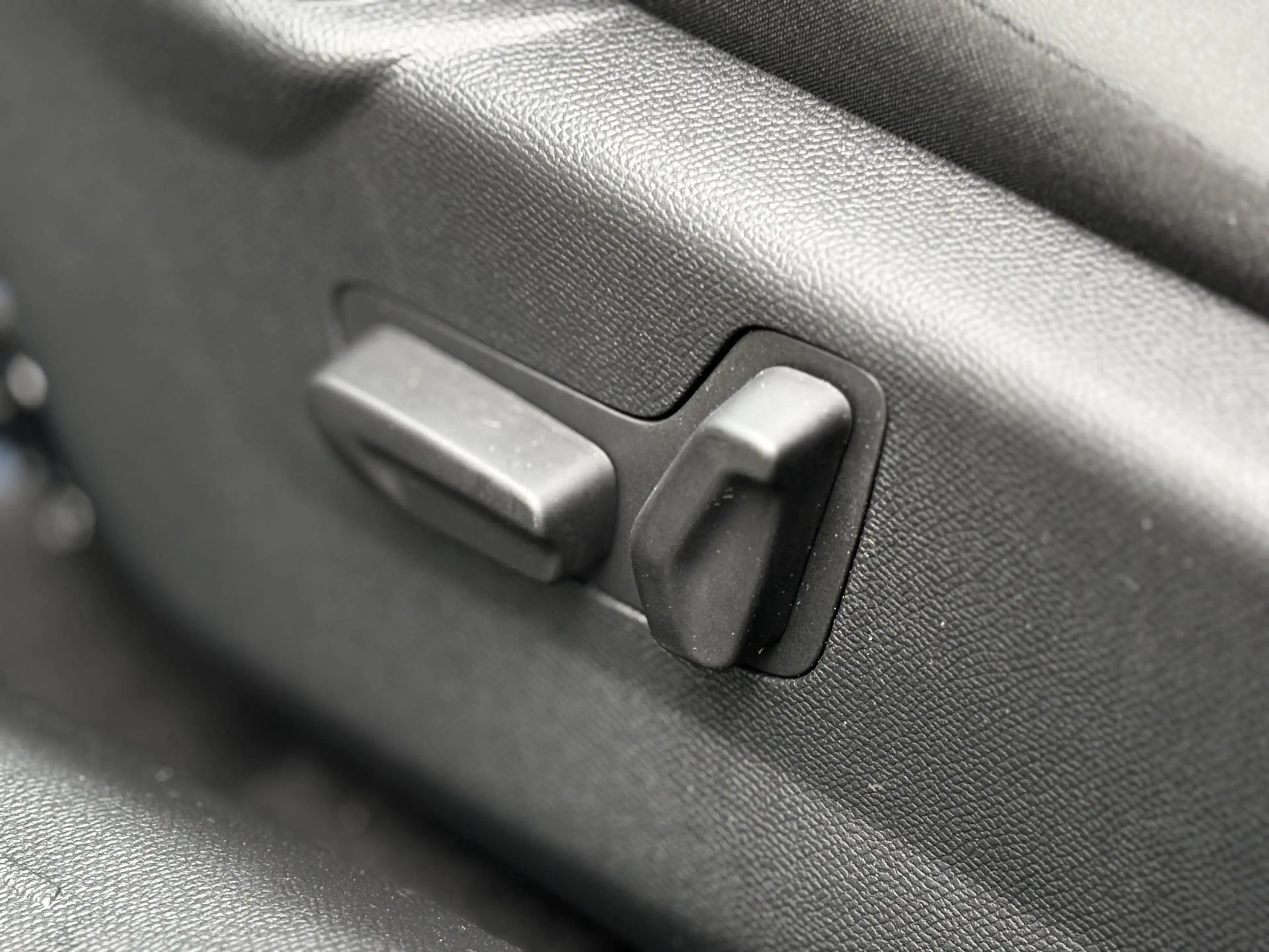 Lancia Ypsilon Edizione Limitata Cassina Navigatie | Apple carpla — photo 22