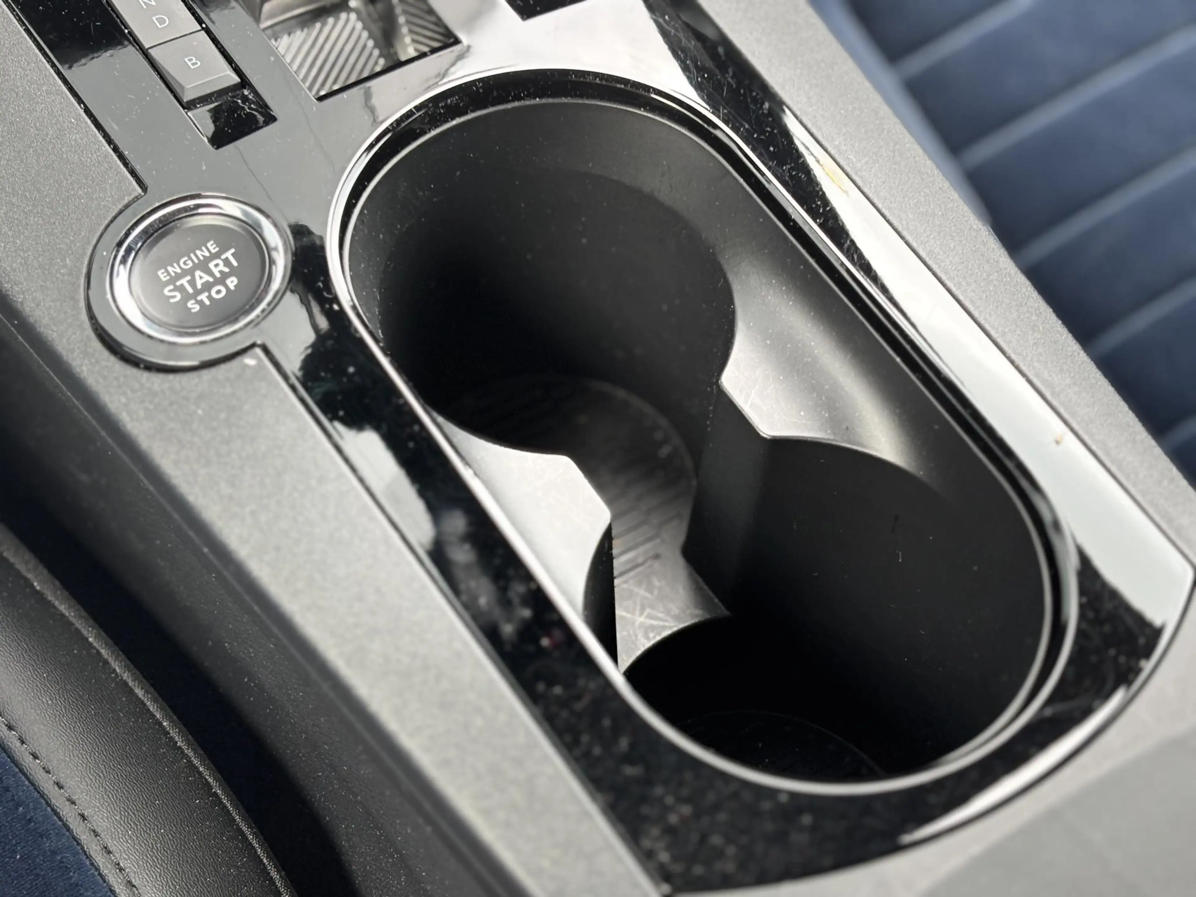 Lancia Ypsilon Edizione Limitata Cassina Navigatie | Apple carpla — photo 34