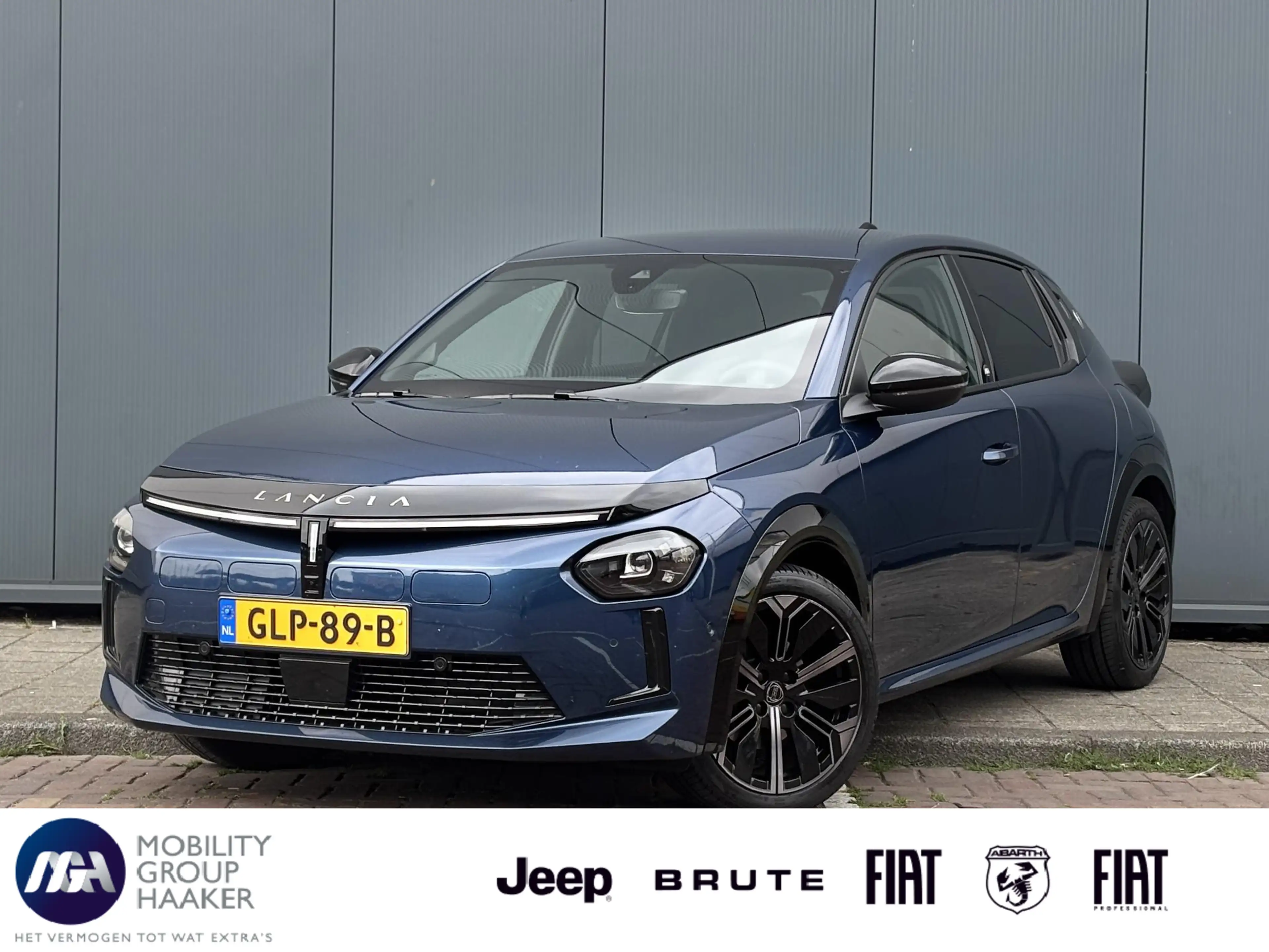 Lancia Ypsilon Edizione Limitata Cassina Navigatie | Apple carpla