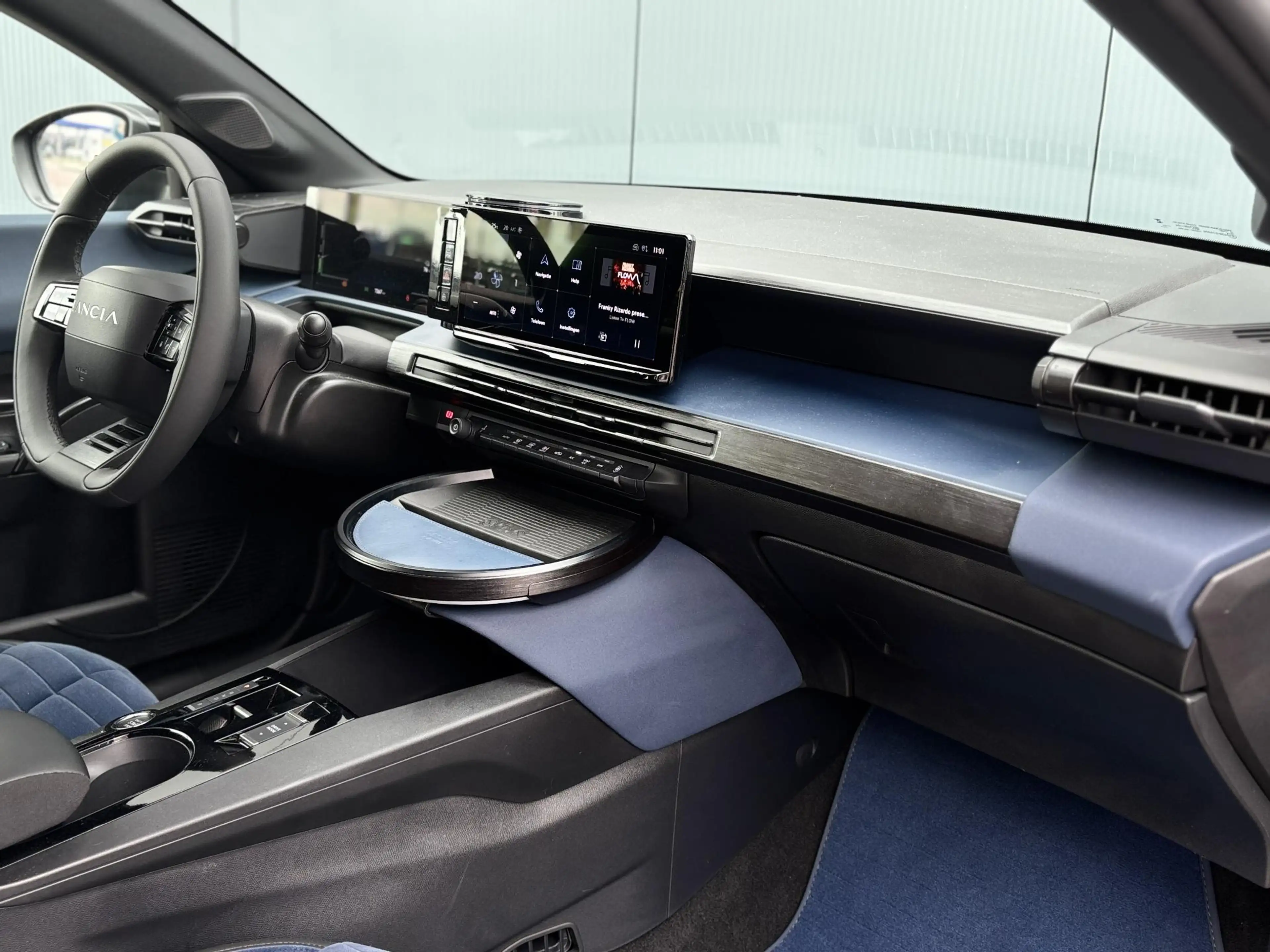 Lancia Ypsilon Edizione Limitata Cassina Navigatie | Apple carpla — photo 17