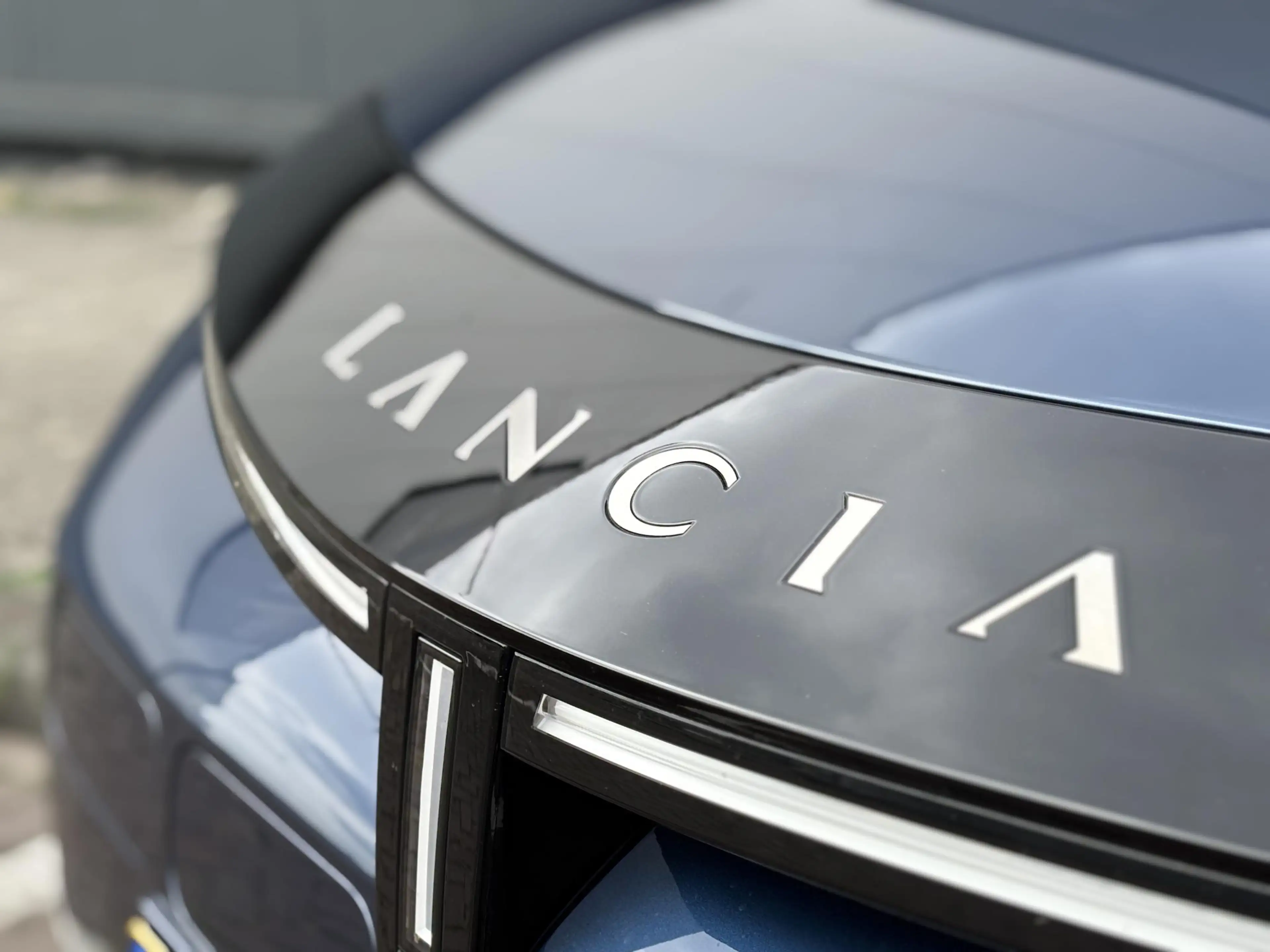 Lancia Ypsilon Edizione Limitata Cassina Navigatie | Apple carpla — photo 9