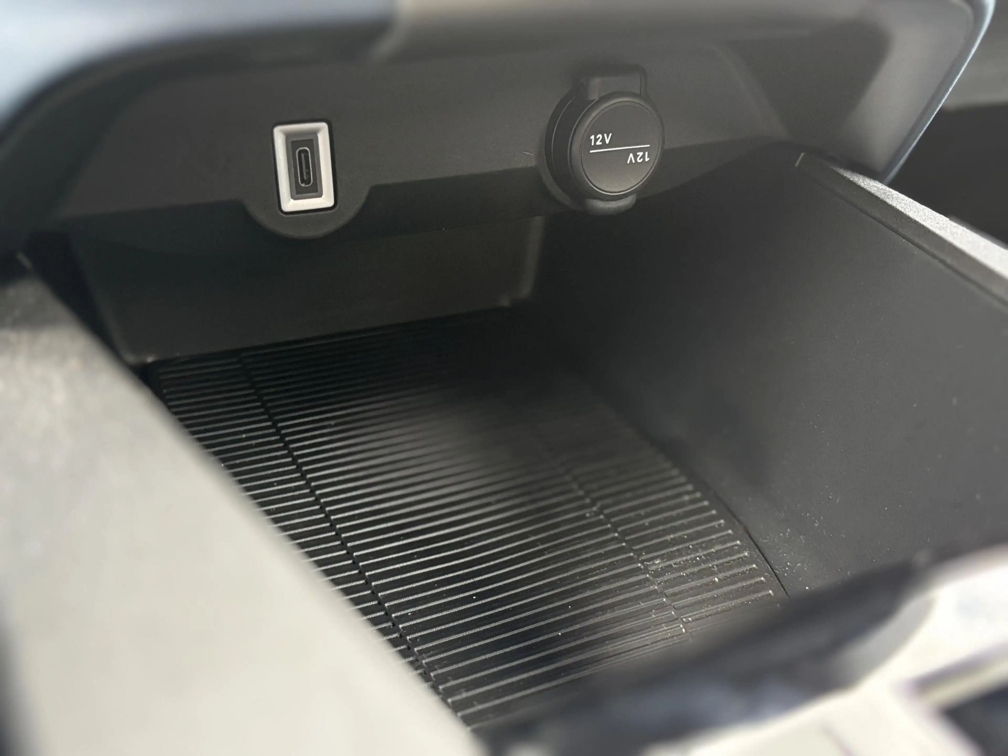 Lancia Ypsilon Edizione Limitata Cassina Navigatie | Apple carpla — photo 32