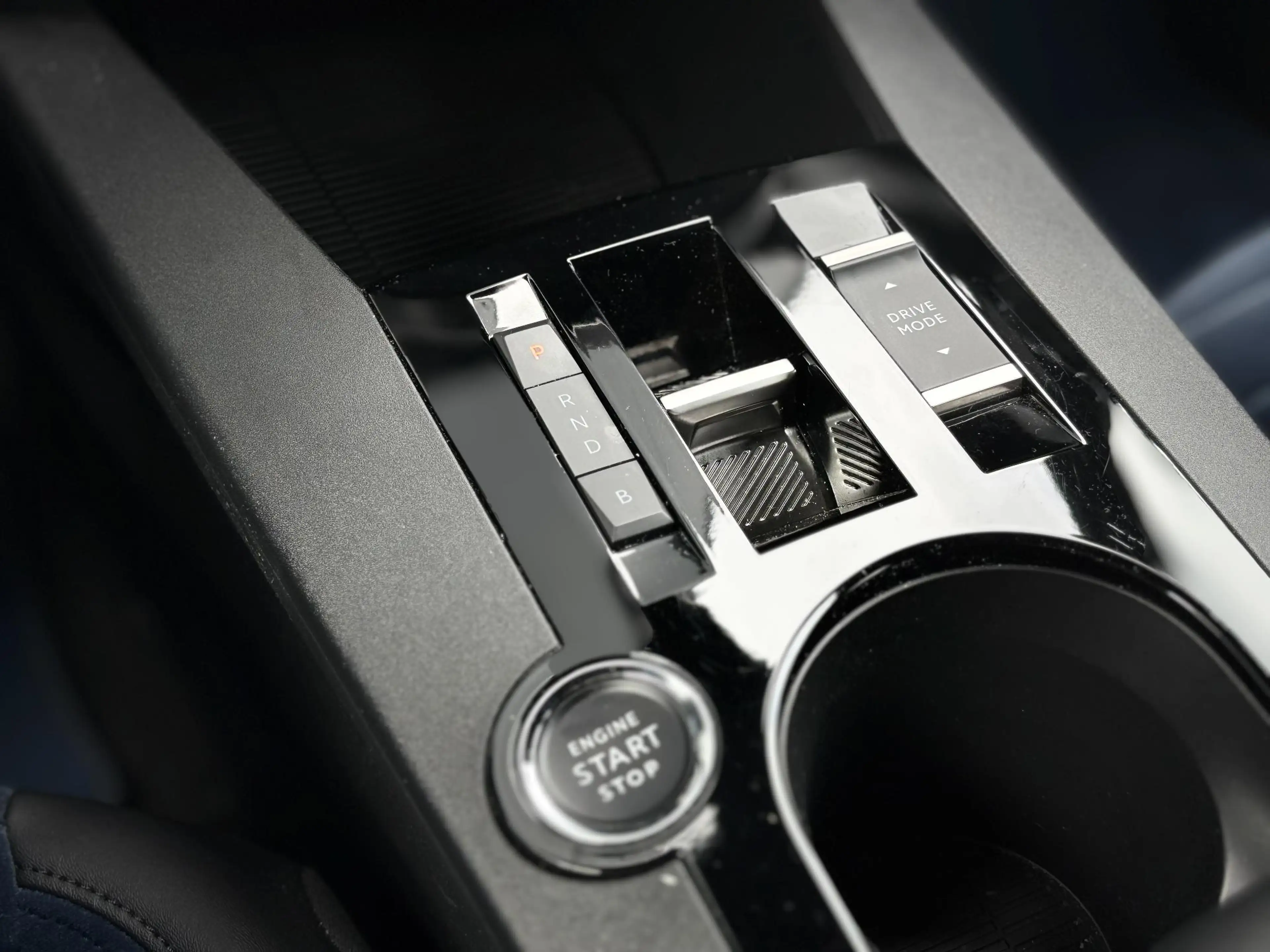 Lancia Ypsilon Edizione Limitata Cassina Navigatie | Apple carpla — photo 33