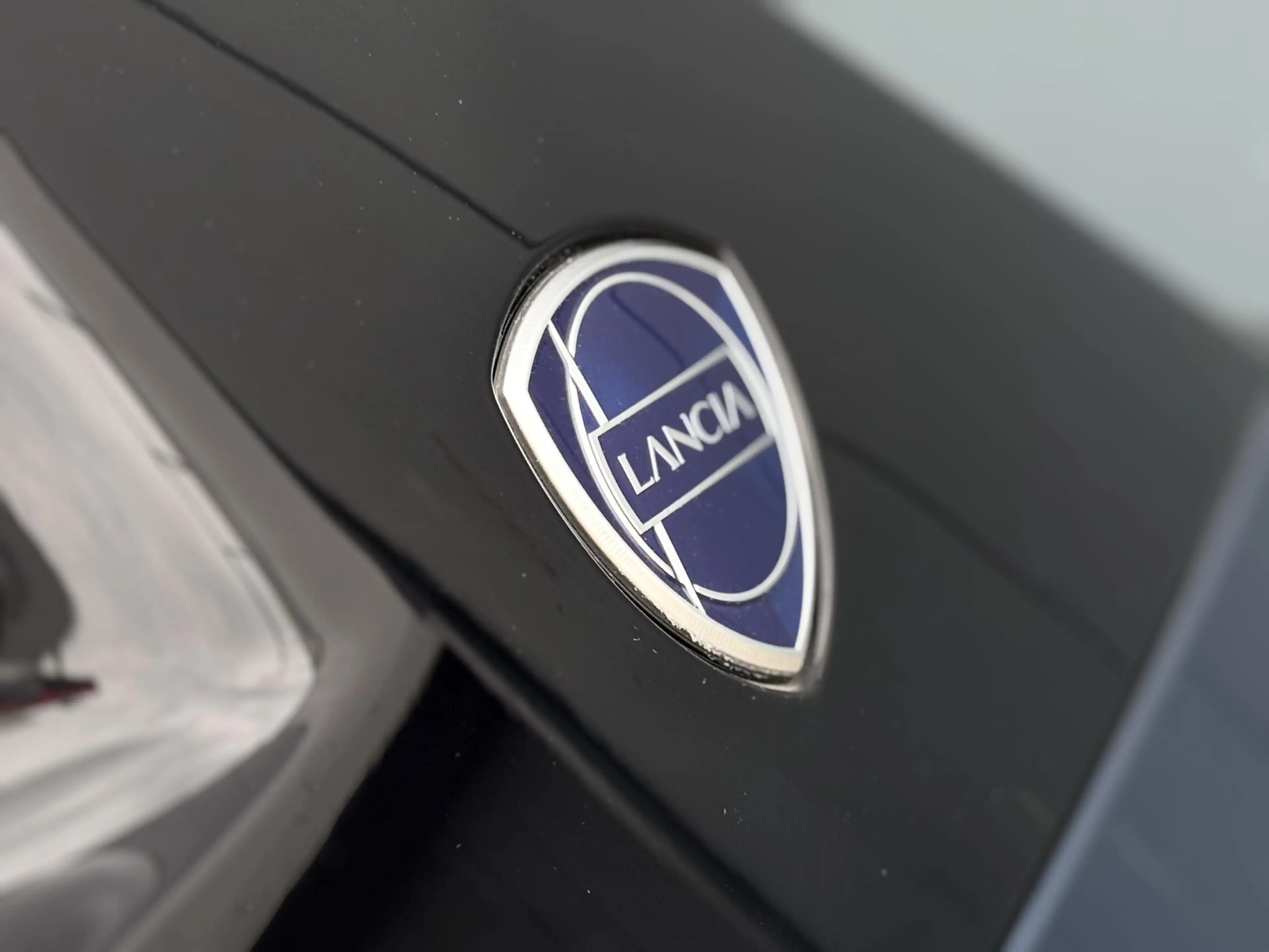 Lancia Ypsilon Edizione Limitata Cassina Navigatie | Apple carpla — photo 10