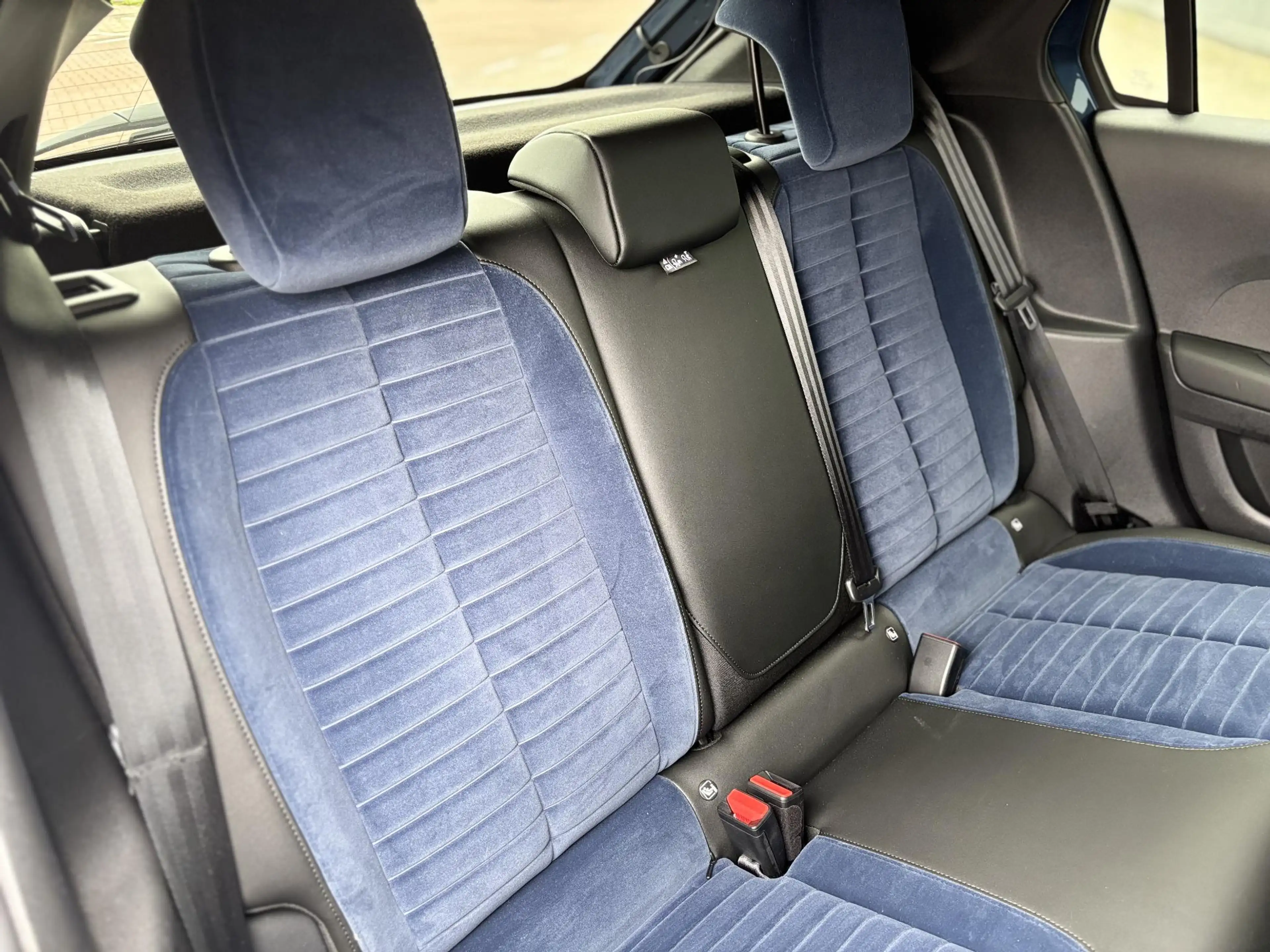 Lancia Ypsilon Edizione Limitata Cassina Navigatie | Apple carpla — photo 19