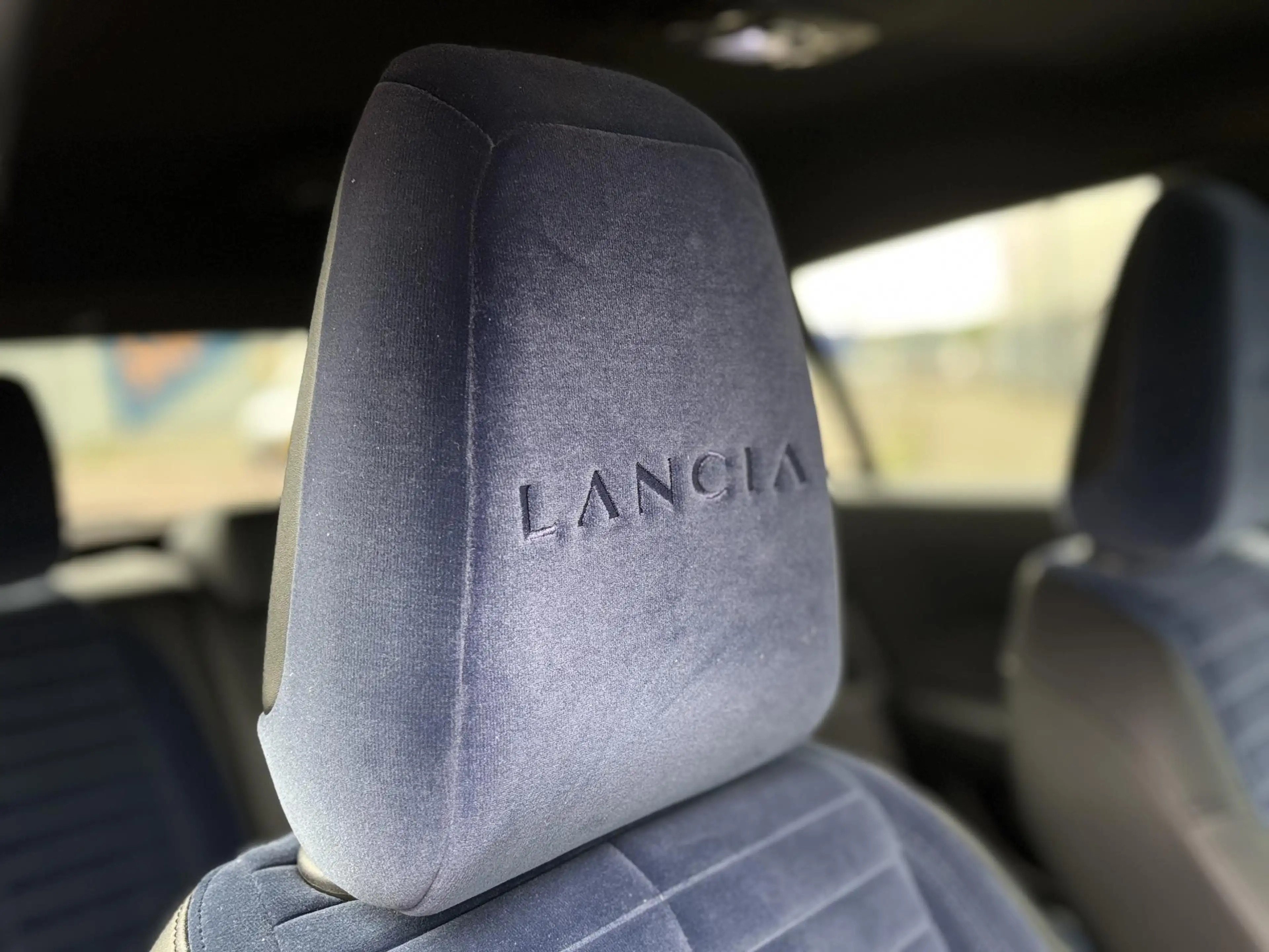 Lancia Ypsilon Edizione Limitata Cassina Navigatie | Apple carpla — photo 8