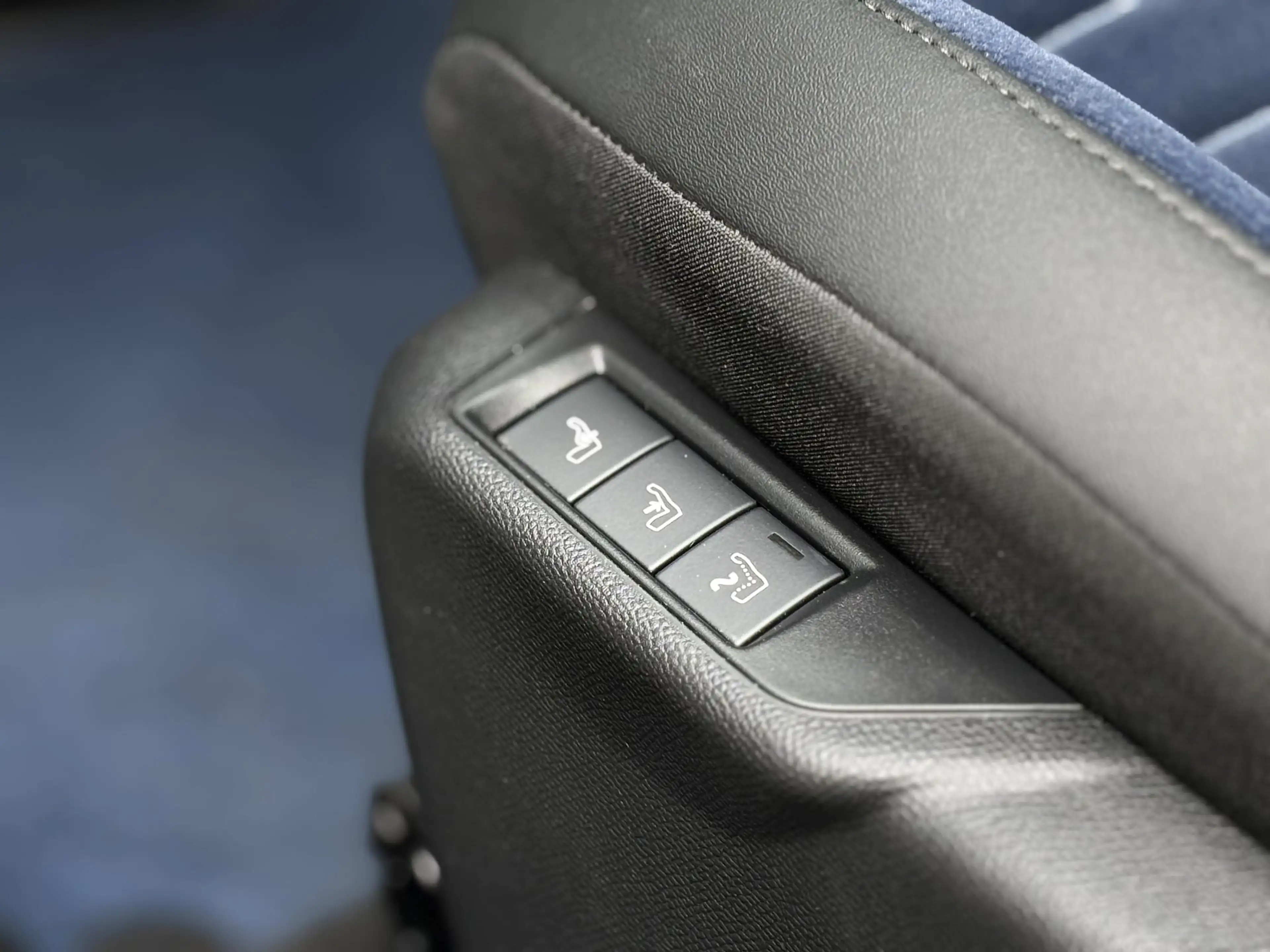 Lancia Ypsilon Edizione Limitata Cassina Navigatie | Apple carpla — photo 23