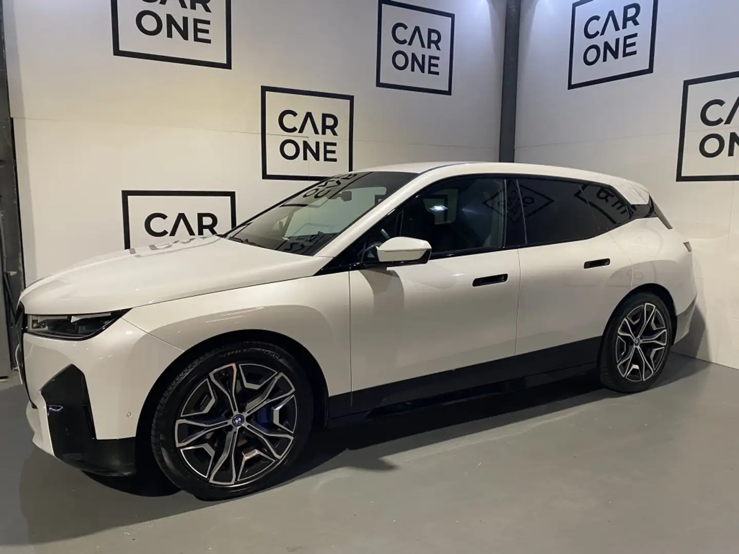 BMW iX xDrive 40 Blanco - 2