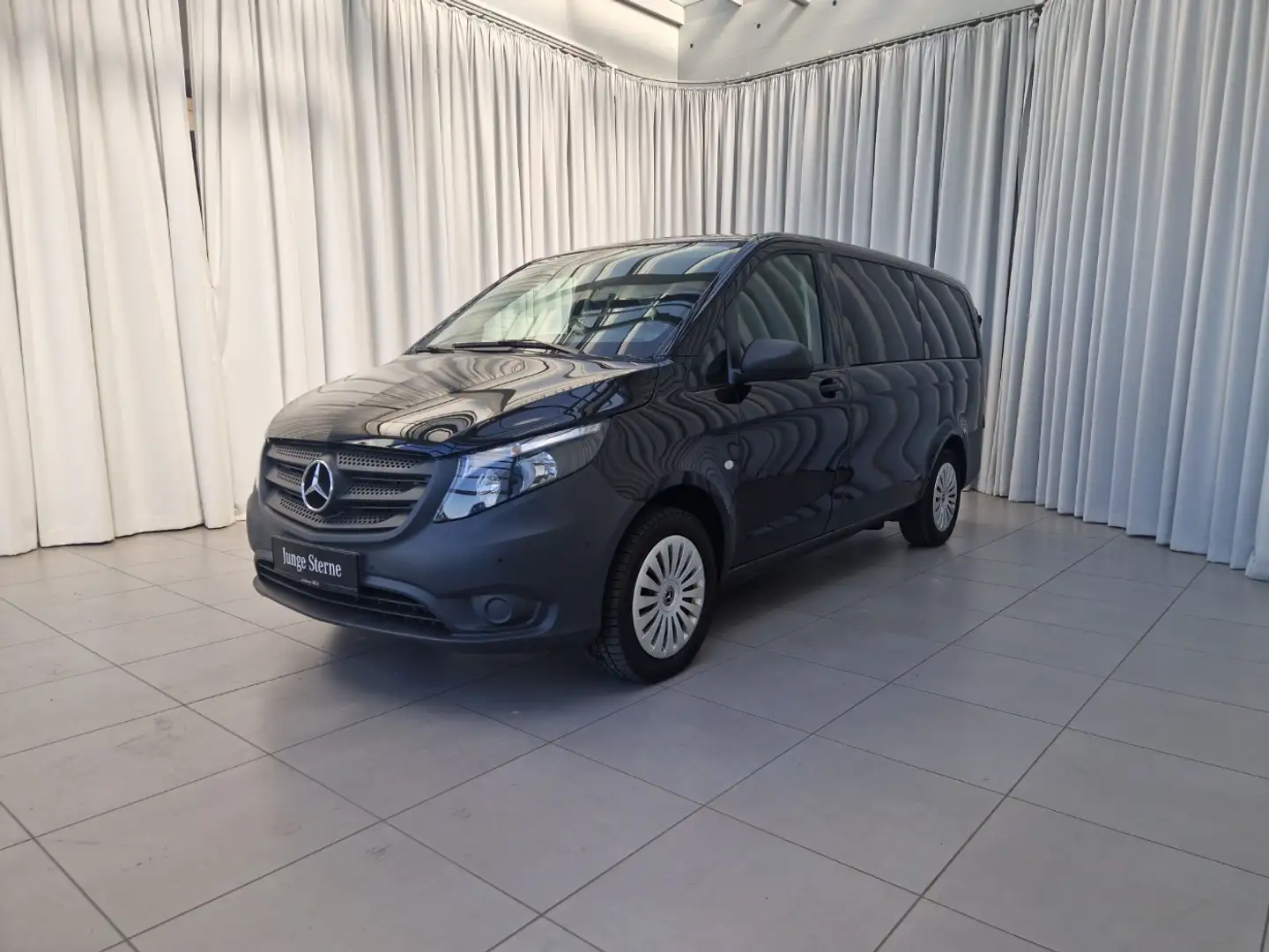Mercedes-Benz Vito 116 CDI Tourer PRO Lang Schwarz - 2