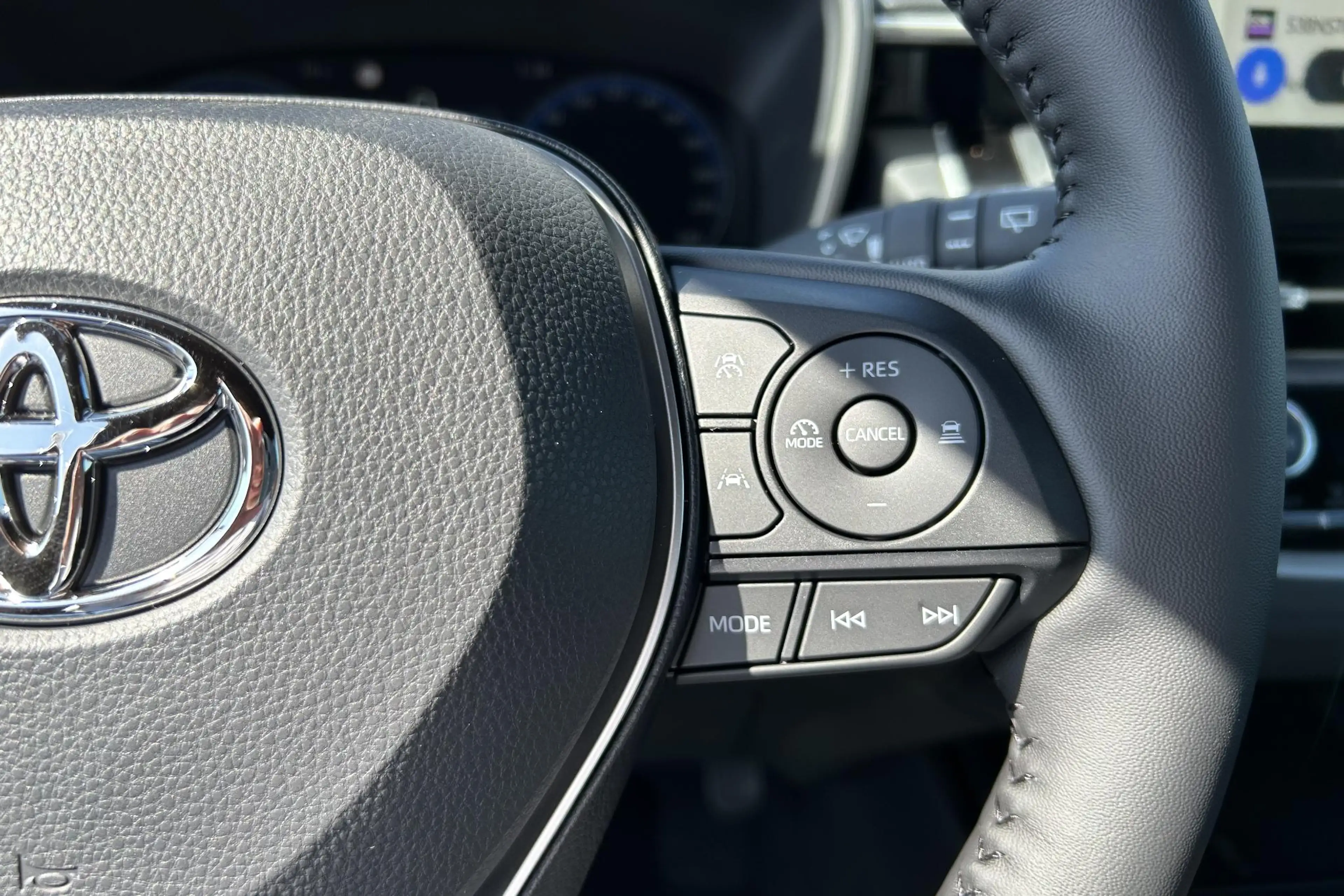 Toyota Corolla Cross Hybrid 140 Dynamic, Nieuw en uit voorraad leverbaa — photo 15