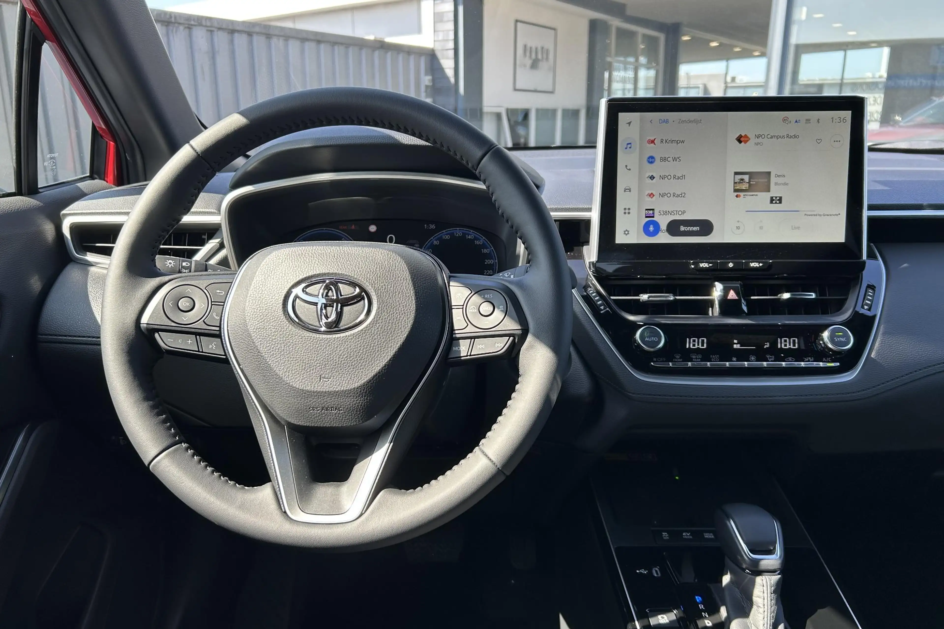 Toyota Corolla Cross Hybrid 140 Dynamic, Nieuw en uit voorraad leverbaa — photo 13