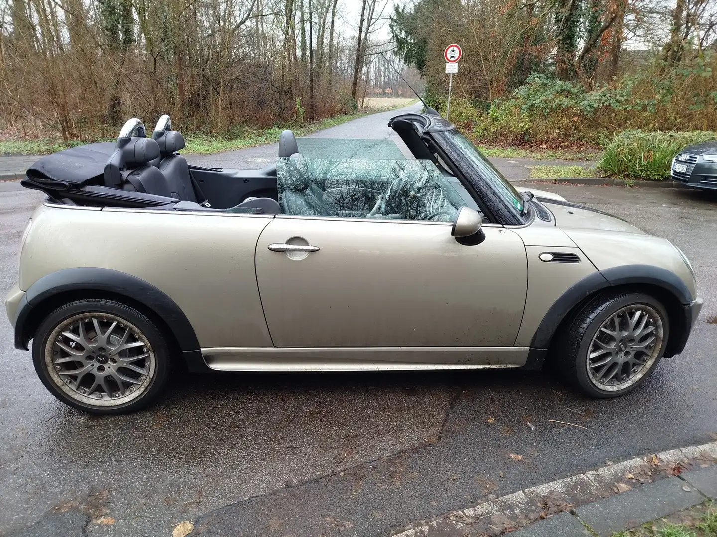 MINI Cooper Cabrio - 1