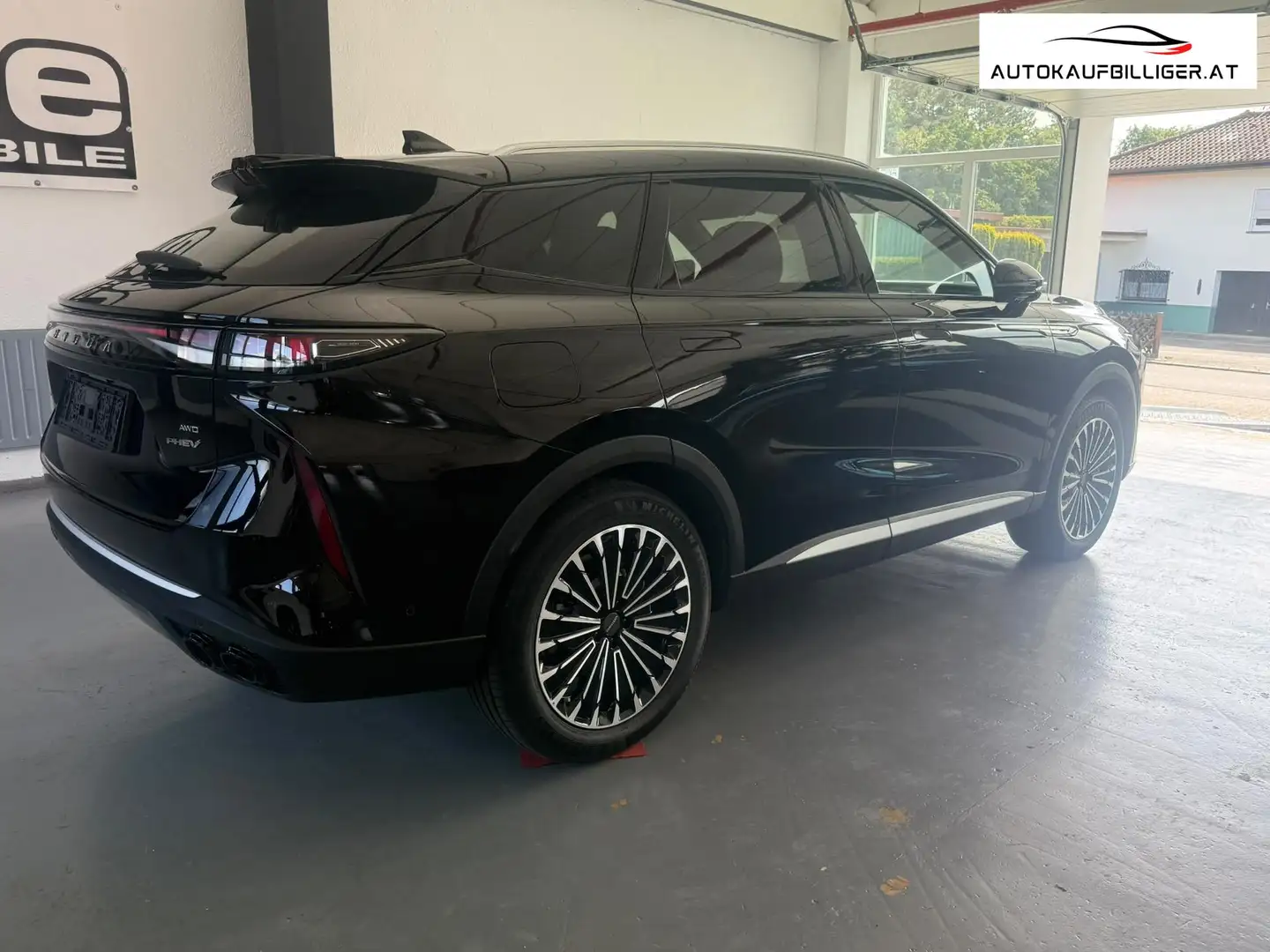 Omoda 9 1.5 PHEV Premium Line *sofort verfügbar* Schwarz - 2