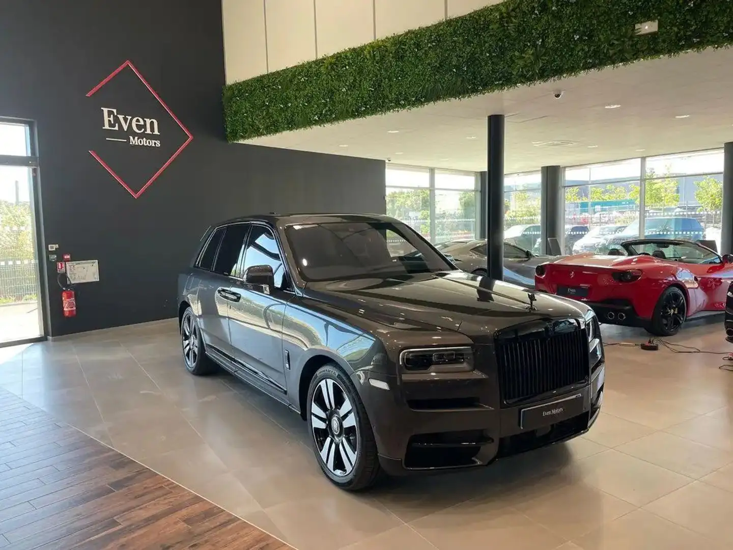 Rolls-Royce Cullinan ROYCE 6.8 V12 BITURBO 571 Grau - 1