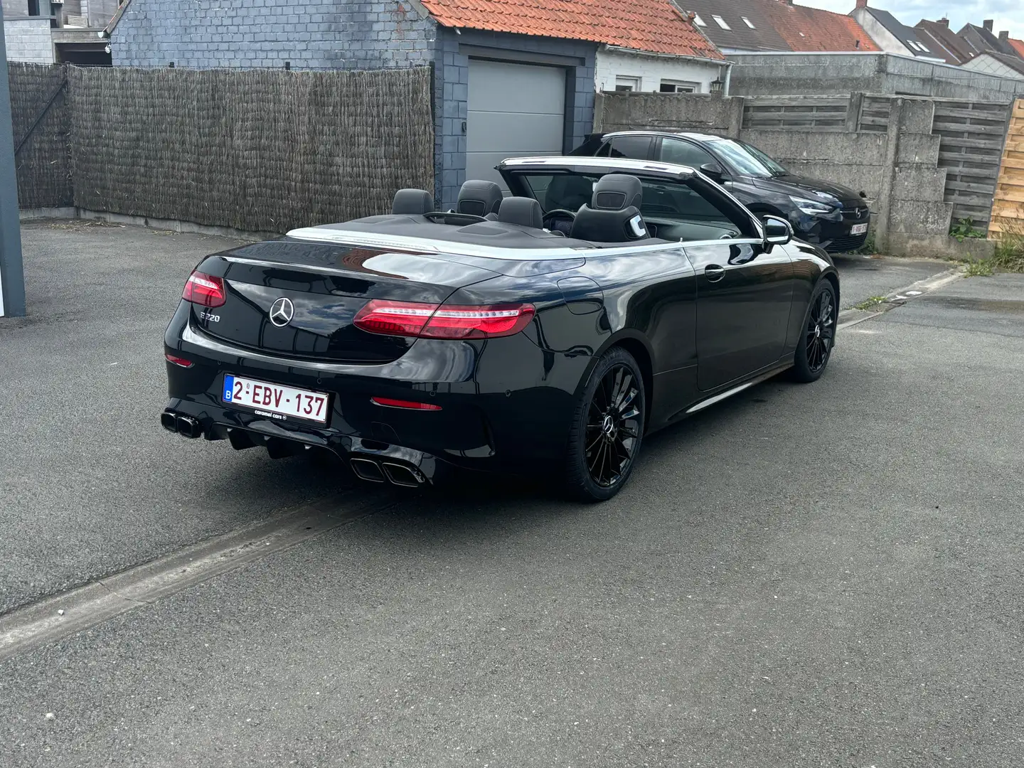 Mercedes-Benz E 220 E 220 d Cabrio 9G-TRONIC Avantgarde Zwart - 1