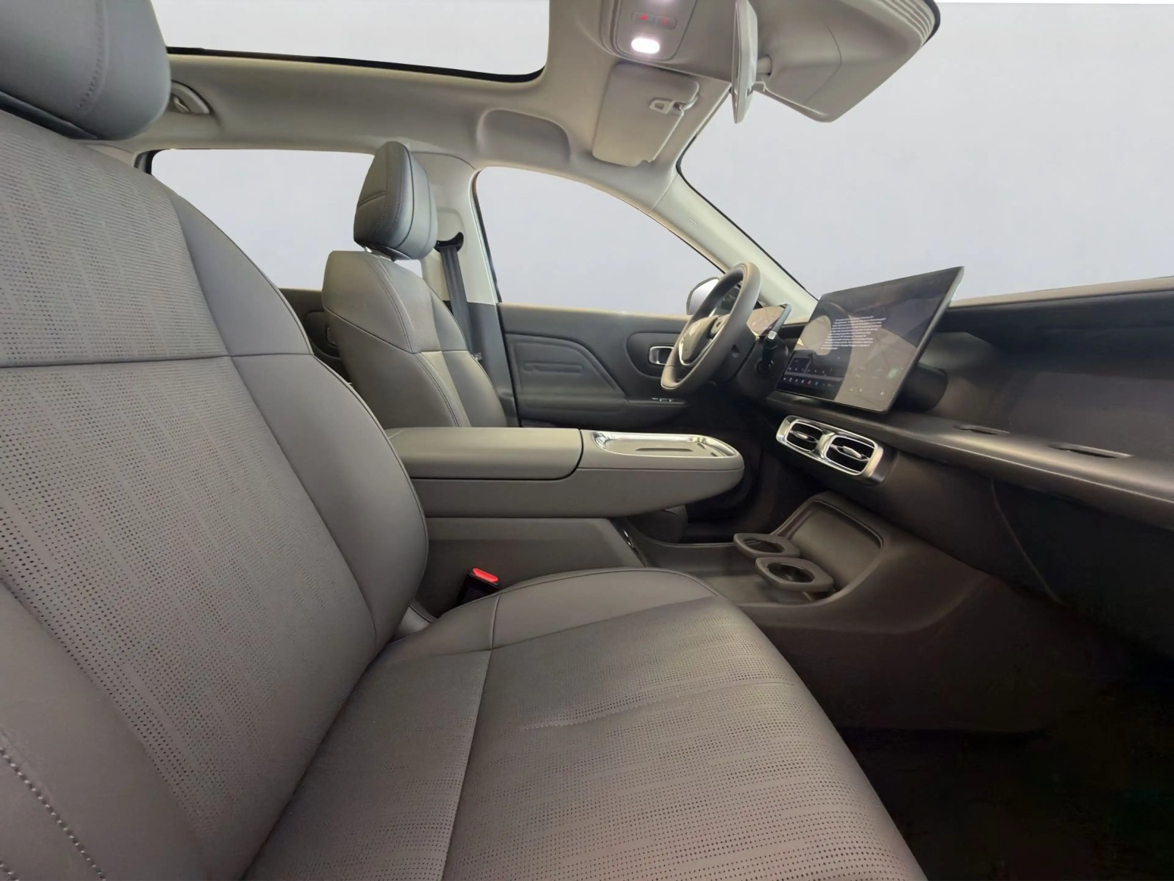 Leapmotor B10 REEV Design — photo 8